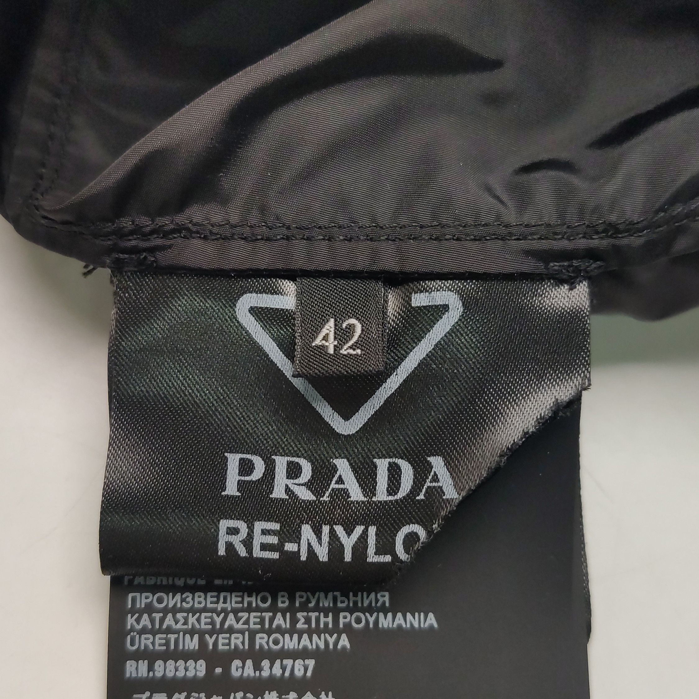 Prada Prada Re-Nylon Triangle Logo Trench Coat IT 42 Size M / US 6-8 / IT 42-44 - 15 Thumbnail