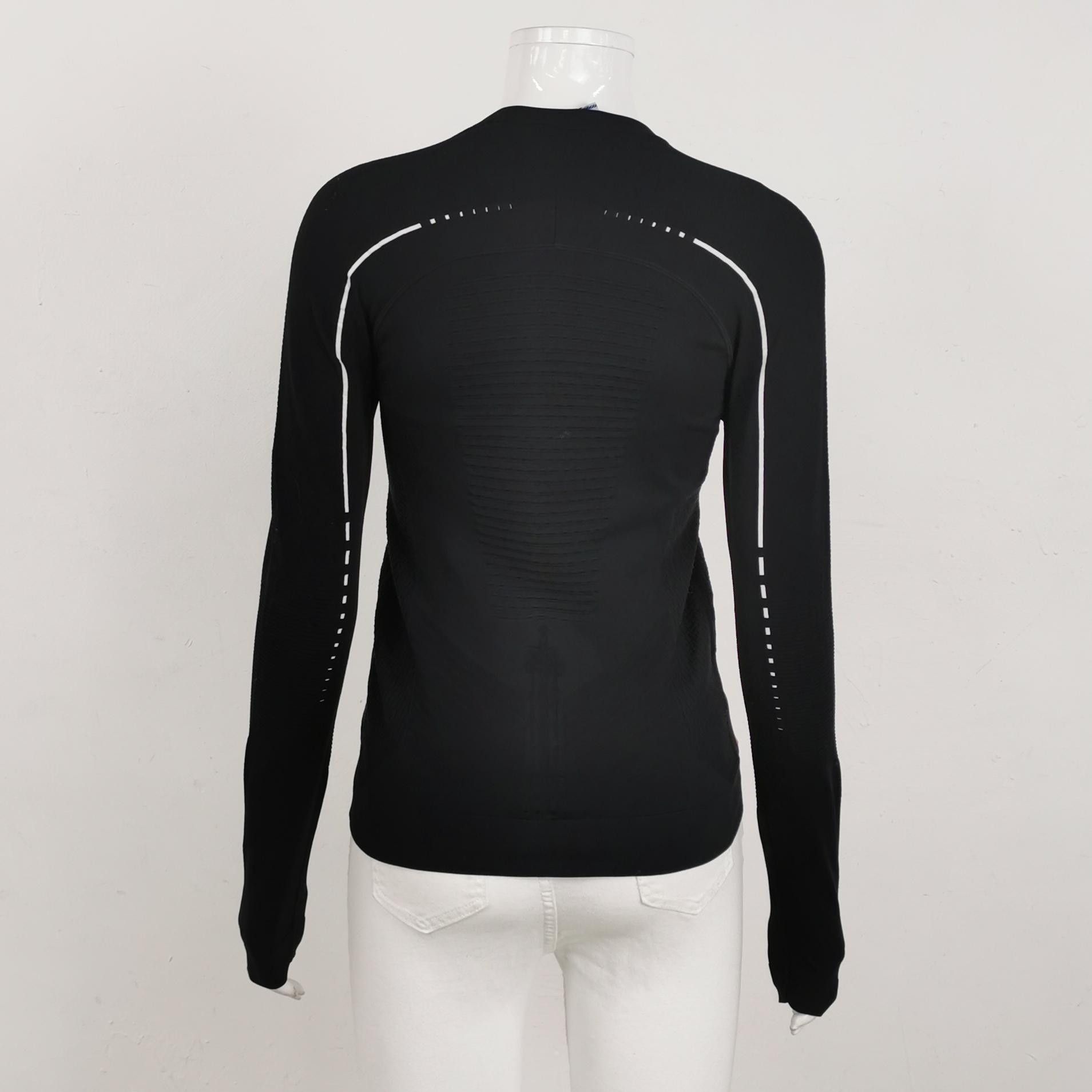 Prada Prada Logo Crewneck Sweater XS Size XS / US 0-2 / IT 36-38 - 2 Thumbnail