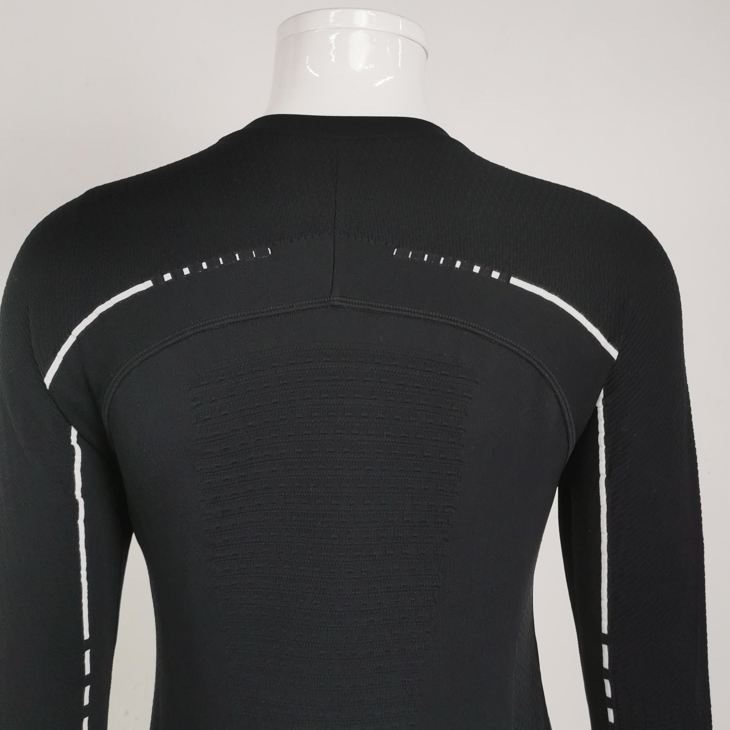 Prada Prada Logo Patch Long Sleeve Knit Size S Size US S / EU 44-46 / 1 - 4 Thumbnail