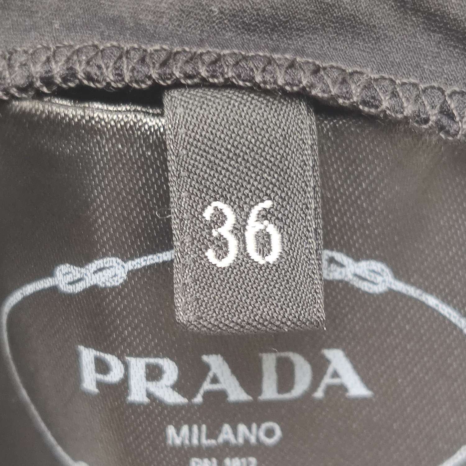 Prada Prada Black Turtleneck Long Sleeve Top Size 36 Size XS / US 0-2 / IT 36-38 - 4 Thumbnail