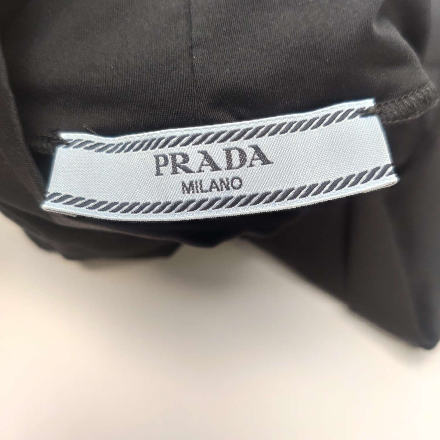 Prada Prada Black Turtleneck Long Sleeve Top Size 36 Size XS / US 0-2 / IT 36-38 - 3 Thumbnail