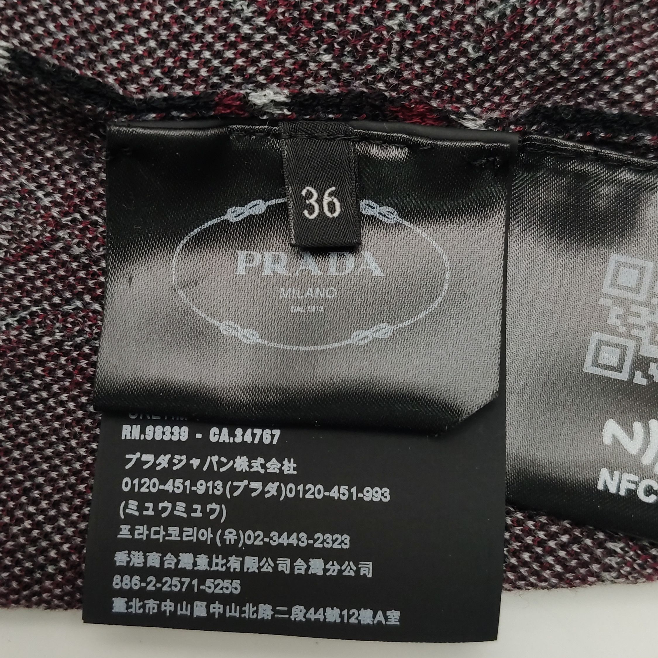 Prada Prada Geometric Pattern Turtleneck Size IT 36 Size XS / US 0-2 / IT 36-38 - 9 Thumbnail