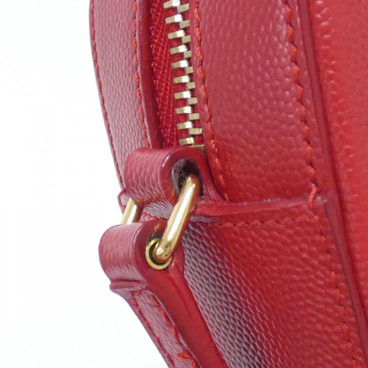 Yves Saint Laurent Yves Saint Laurent Saint Laurent calf shoulder bag Leather Shoulder Bag 395791BOW0J DUTY FREE for USA Size ONE SIZE - 6 Thumbnail