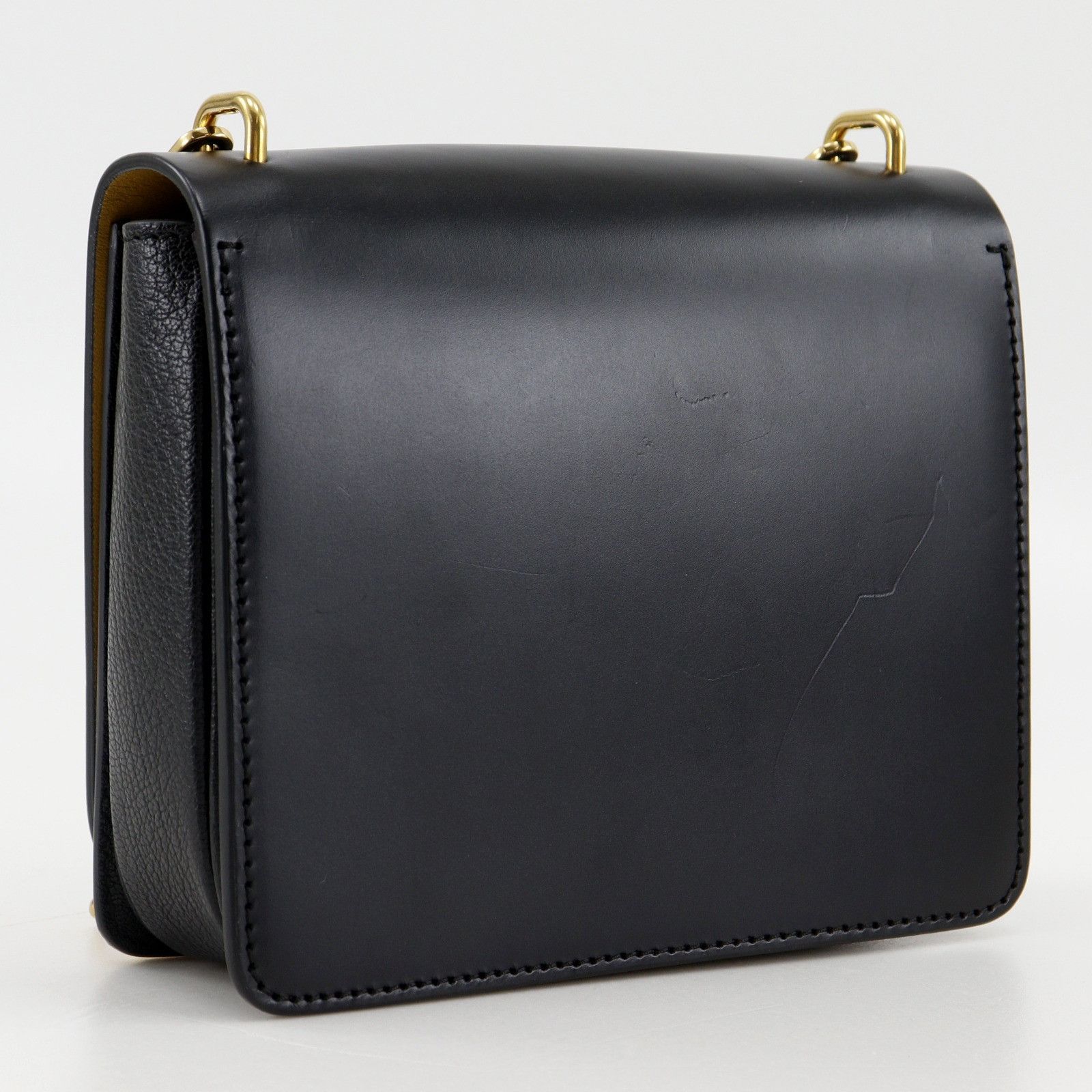 Burberry Burberry Burberry D Ring Calf Shoulder Bag Leather Shoulder Bag DUTY FREE for USA Size ONE SIZE - 3 Thumbnail