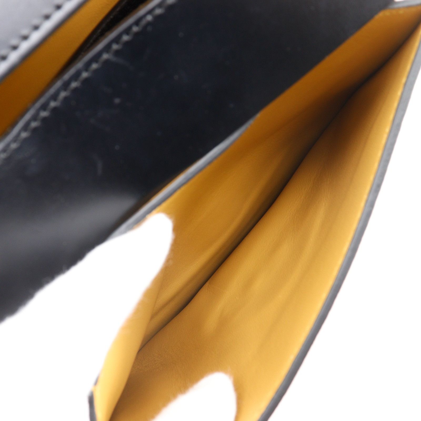 Burberry Burberry Burberry D Ring Calf Shoulder Bag Leather Shoulder Bag DUTY FREE for USA Size ONE SIZE - 6 Thumbnail