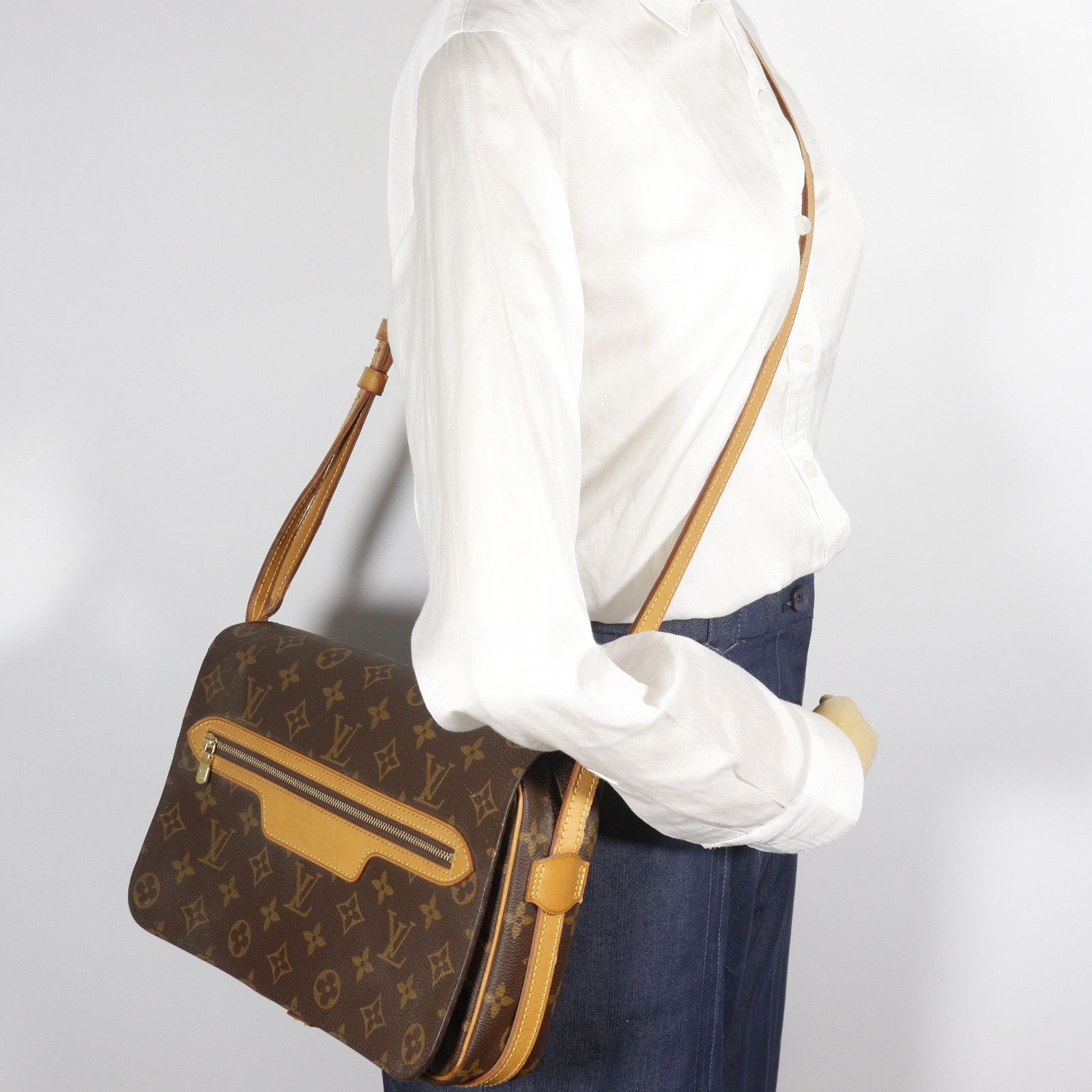 Louis Vuitton Louis Vuitton Louis Vuitton Saint Germain Monogram Shoulder Bag Textile Shoulder Bag M51207 DUTY FREE for USA Size ONE SIZE - 17 Thumbnail