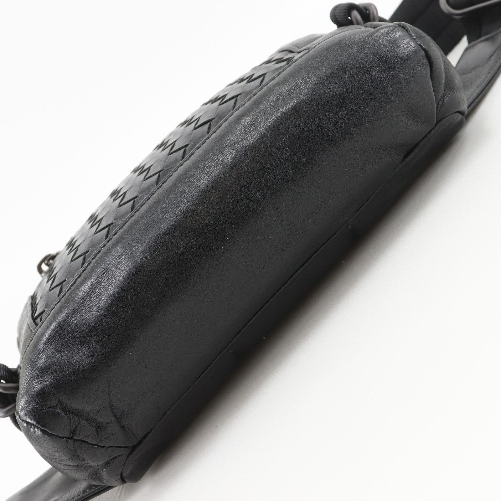 Bottega Veneta Bottega Veneta Bottega Veneta Intrecciato Calf Waist Bag Leather Belt Bag DUTY FREE for USA Size ONE SIZE - 13 Thumbnail
