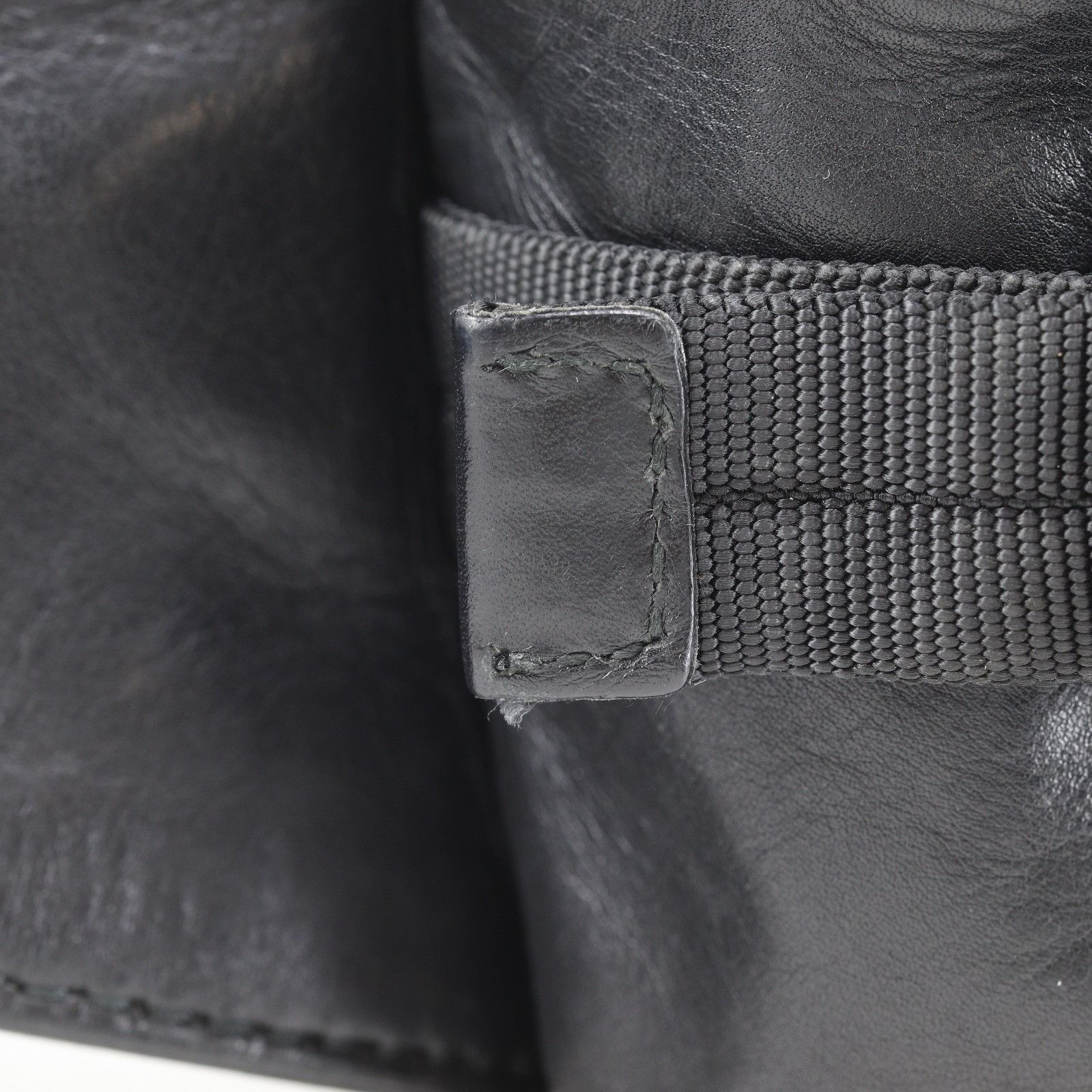 Bottega Veneta Bottega Veneta Bottega Veneta Intrecciato Calf Waist Bag Leather Belt Bag DUTY FREE for USA Size ONE SIZE - 10 Thumbnail