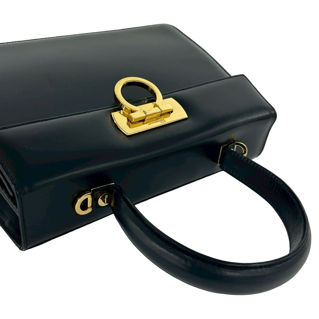 Salvatore Ferragamo Salvatore Ferragamo Salvatore Ferragamo Leather 2way Handbag Leather Shoulder Bag DUTY FREE for USA Size ONE SIZE - 5 Thumbnail