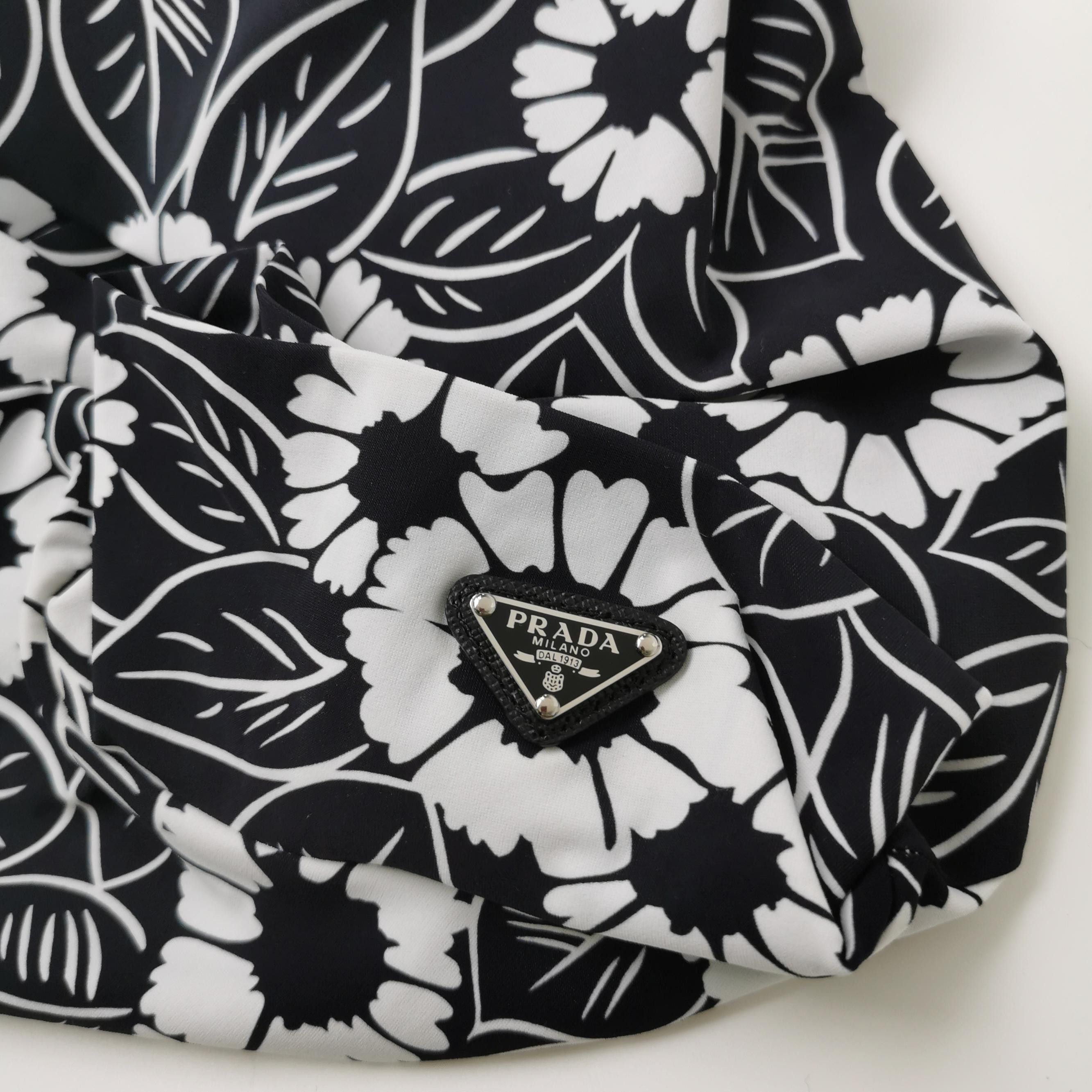 Prada Prada Floral High Neck Long Sleeve Top Size 38 Size XS / US 0-2 / IT 36-38 - 4 Thumbnail