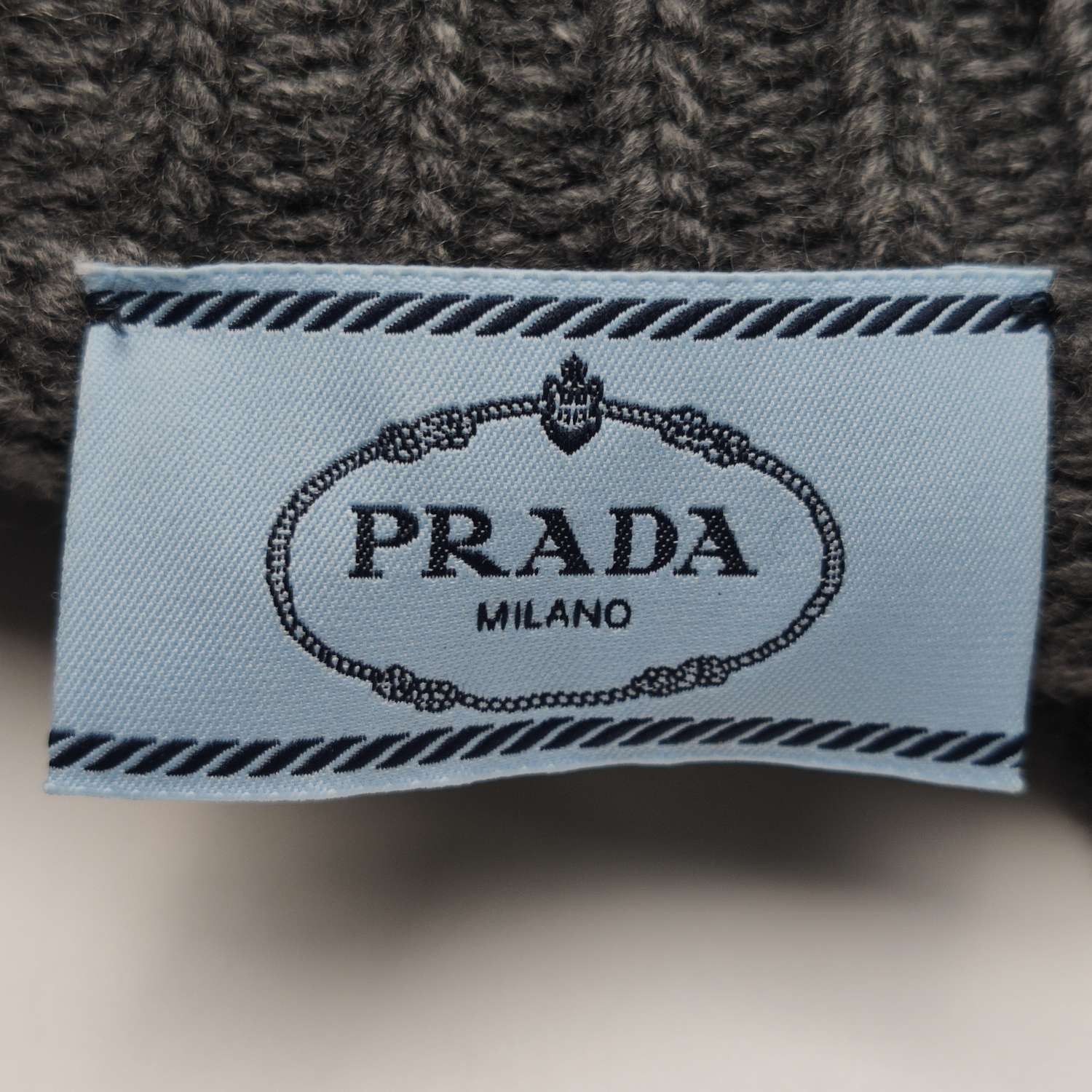 Prada Prada Grey Wool Cashmere V-Neck Sweater Size 36 Size XS / US 0-2 / IT 36-38 - 5 Thumbnail