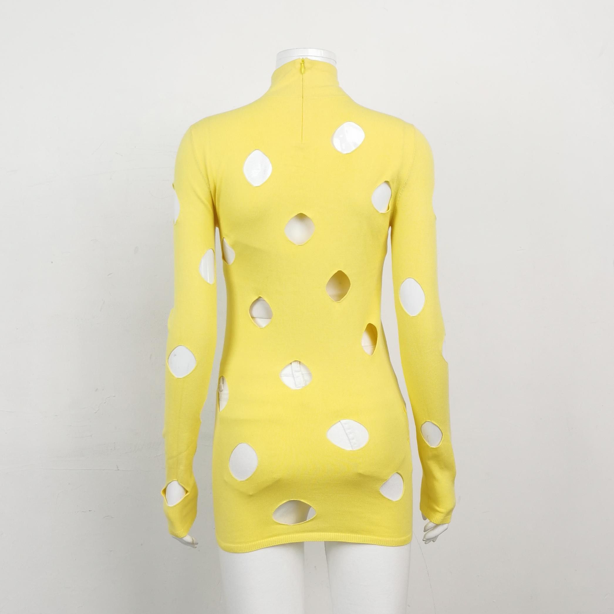 Prada Prada Yellow Cutout Logo Knit Sweater Size 40 Size S / US 4 / IT 40 - 2 Thumbnail