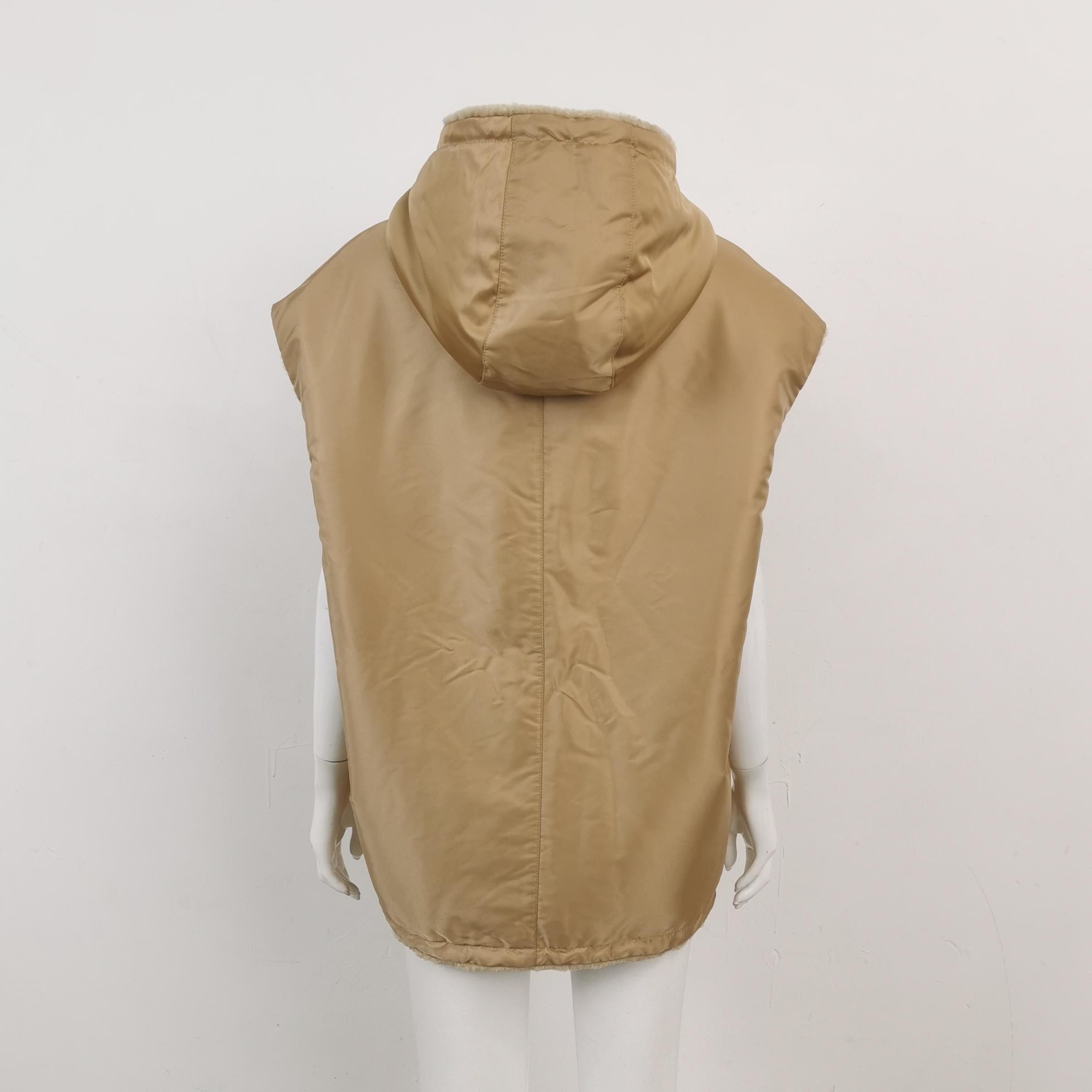 Prada Prada Reversible Hooded Vest Size 40 Size S / US 4 / IT 40 - 4 Thumbnail