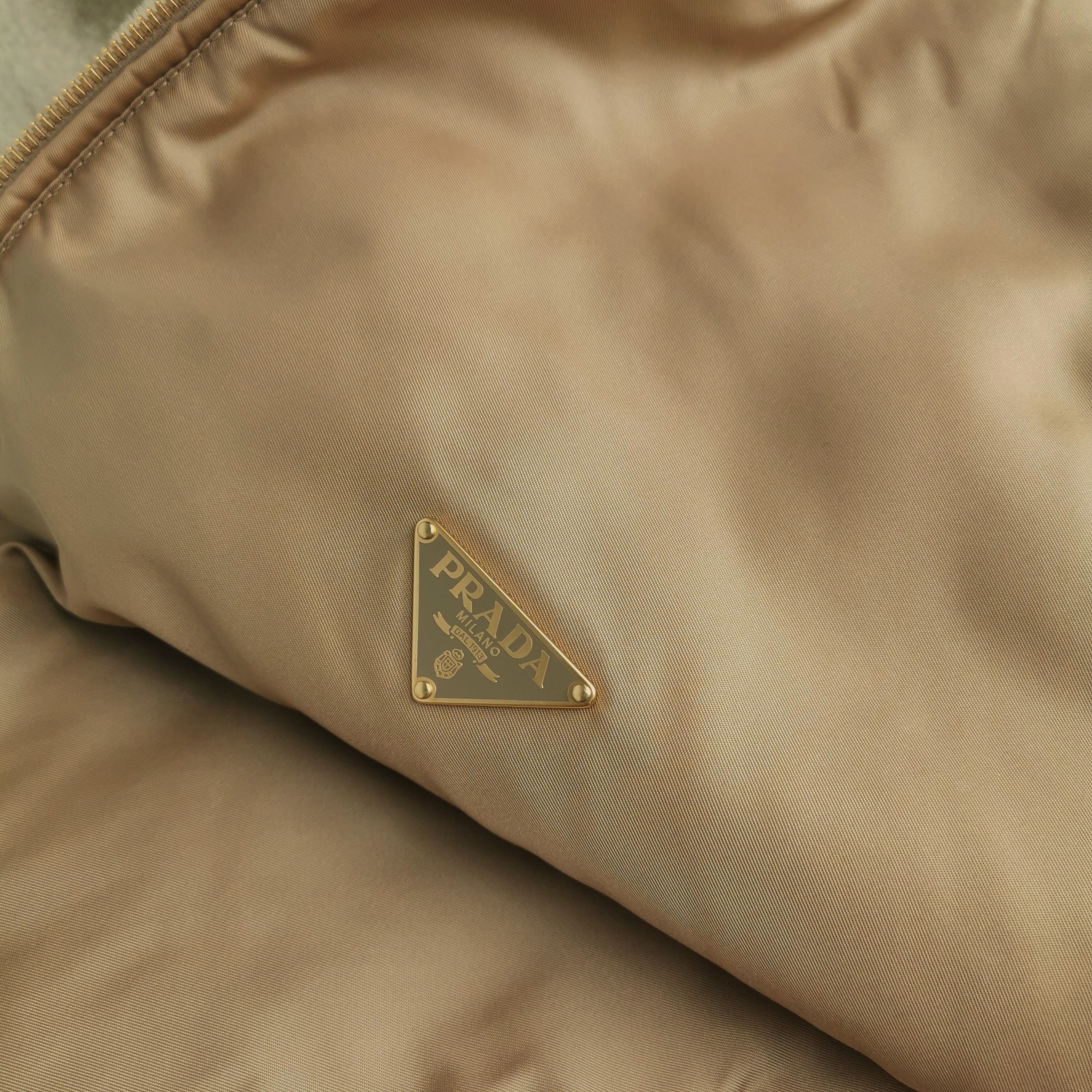 Prada Prada Reversible Hooded Vest Size 40 Size S / US 4 / IT 40 - 6 Thumbnail