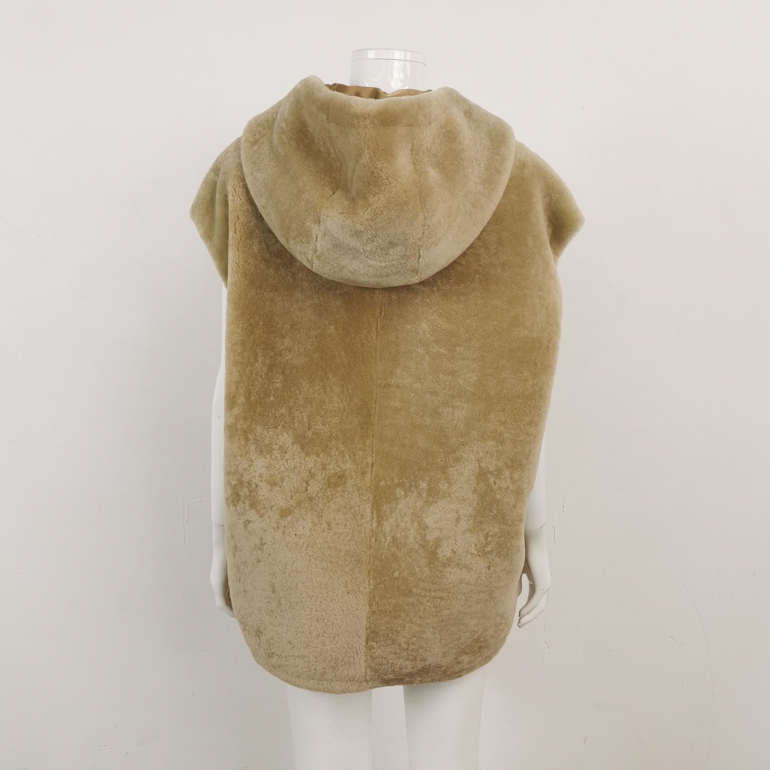 Prada Prada Reversible Hooded Vest Size 40 Size S / US 4 / IT 40 - 2 Thumbnail