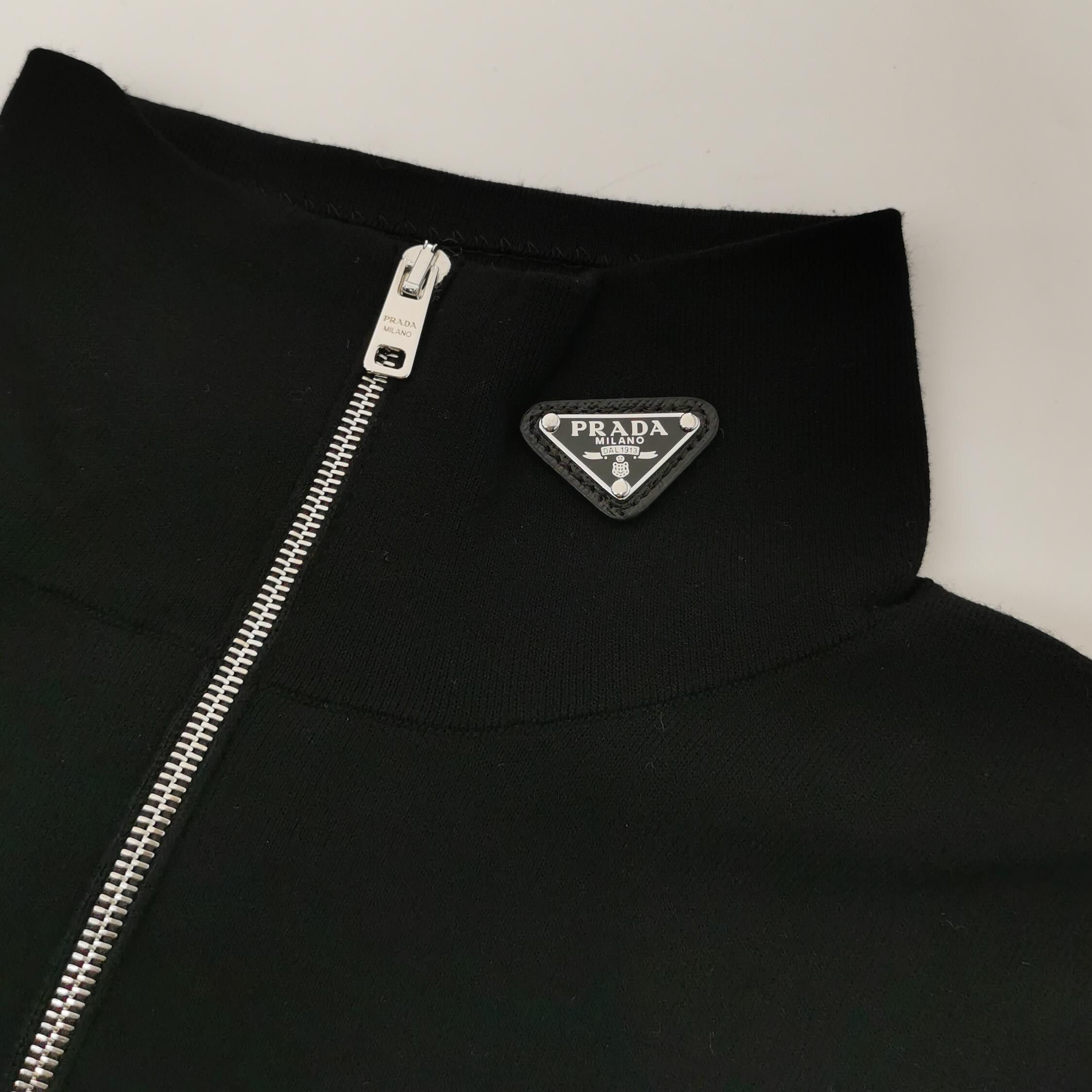 Prada Prada Logo Plaque Zip-Up Sweater IT 38 Size XS / US 0-2 / IT 36-38 - 3 Thumbnail