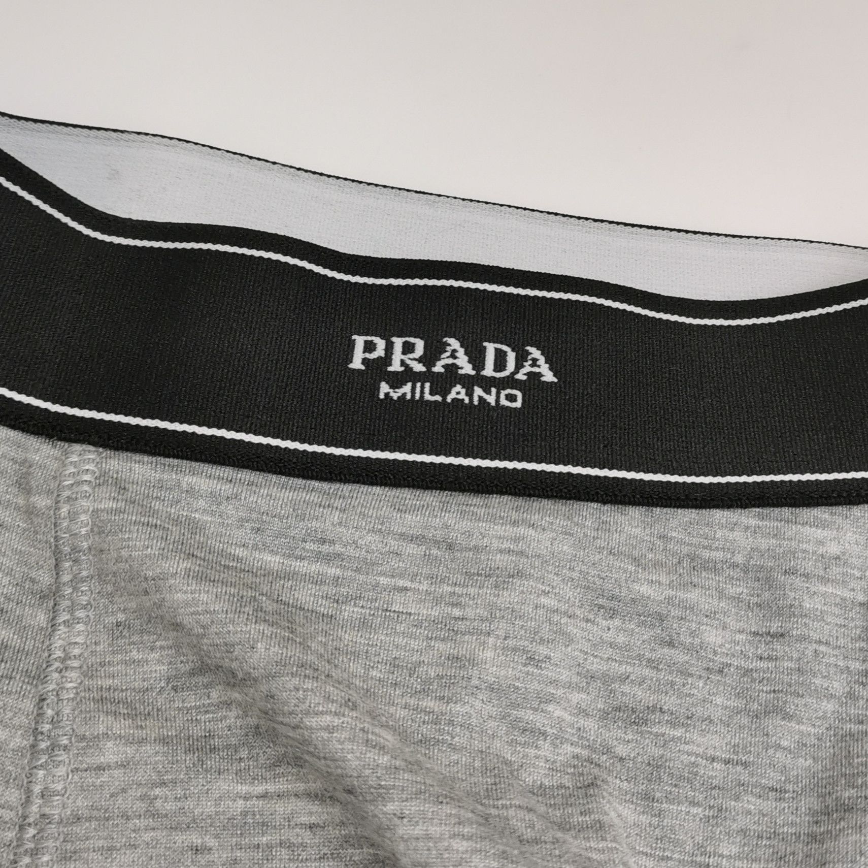 Prada Prada Logo Waistband Knit Shorts Size IT 40 Size 27" / US 4 / IT 40 - 3 Thumbnail