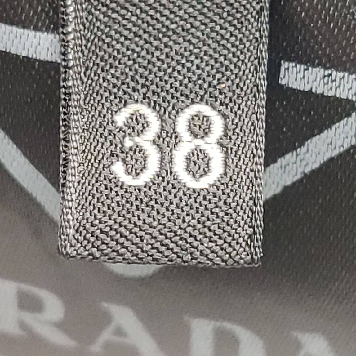 Prada Prada Re-Nylon Logo Plaque Mini Skirt Size 38 Size 26" / US 2 / IT 38 - 6 Thumbnail
