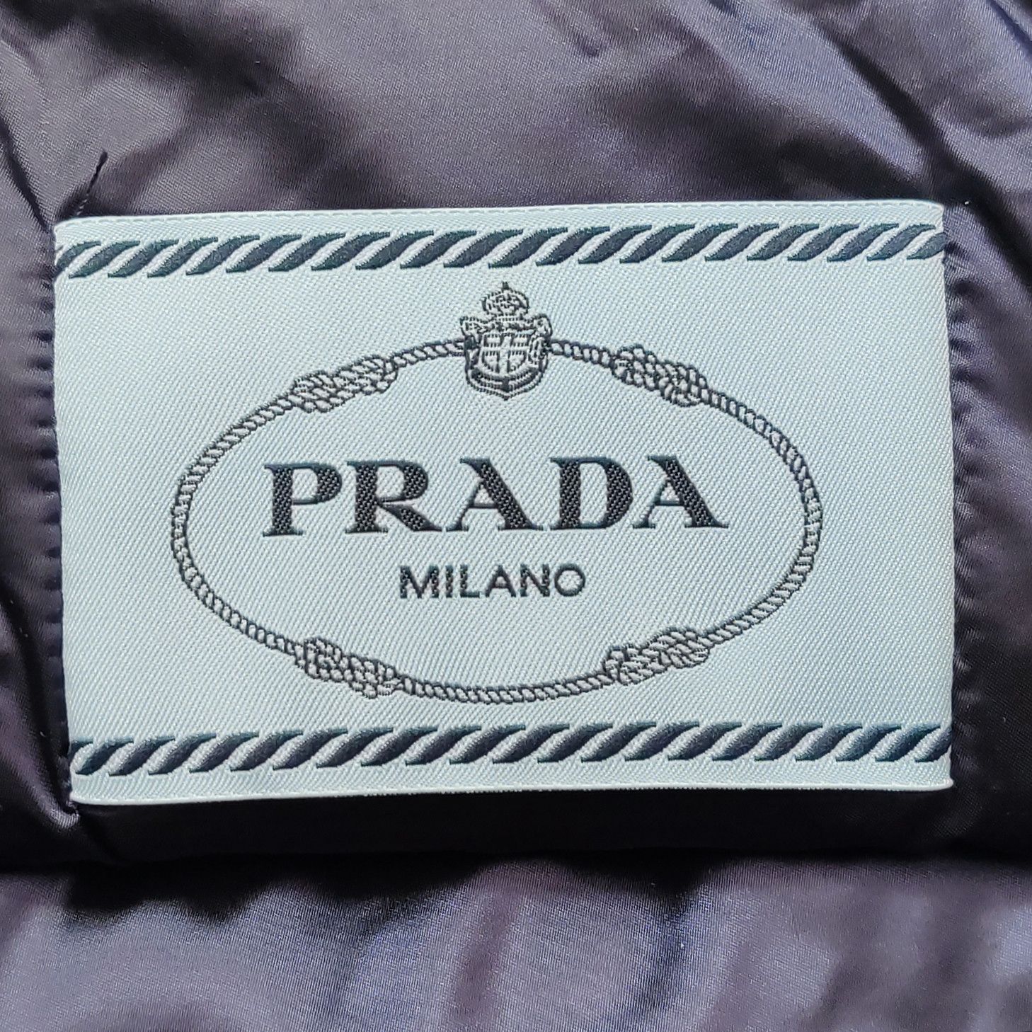 Prada Prada Triangle Logo Puffer Vest Size S / US 4 / IT 40 - 5 Thumbnail