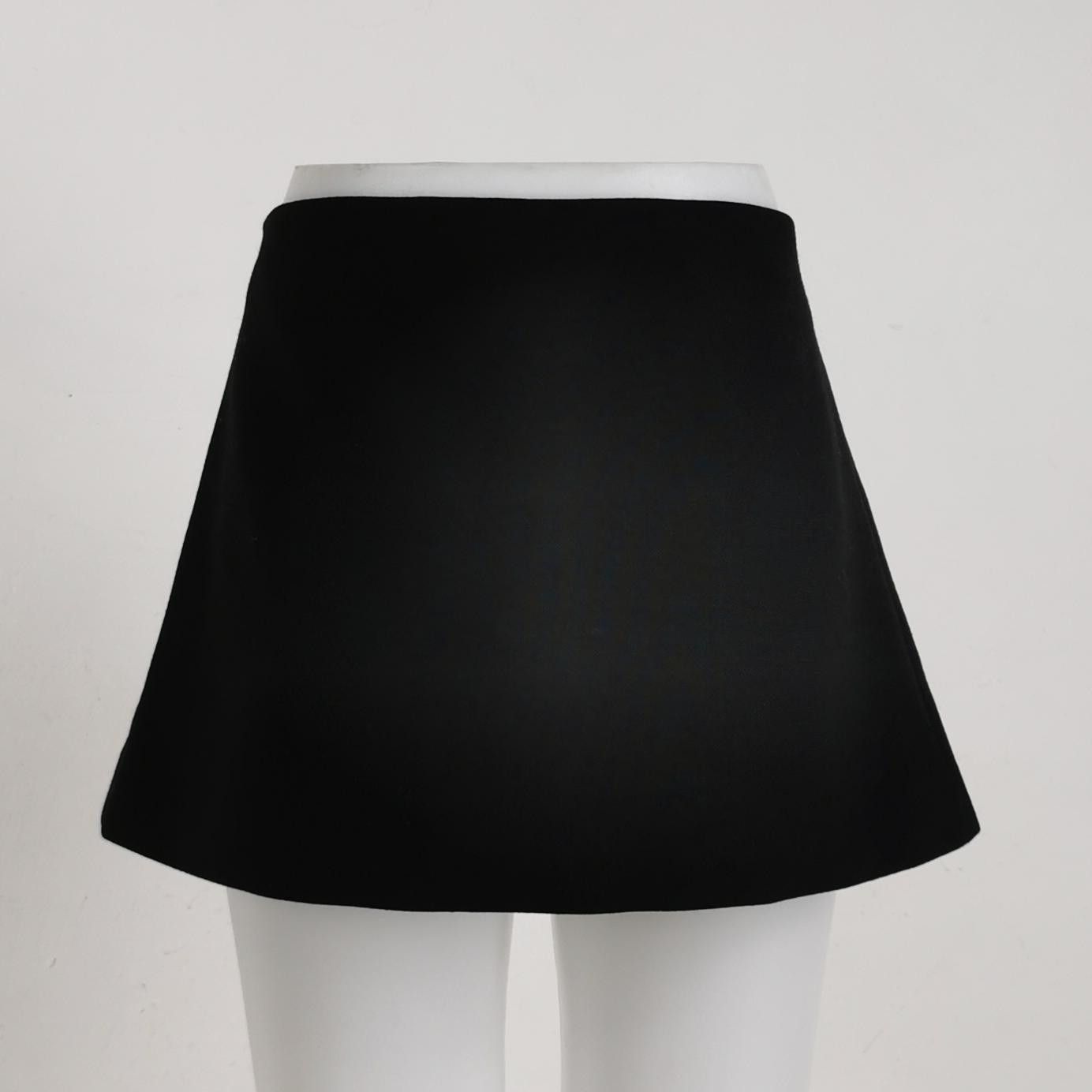 Prada Prada Triangle Logo Mesh Mini Skirt Size 38 Size 26" / US 2 / IT 38 - 5 Thumbnail