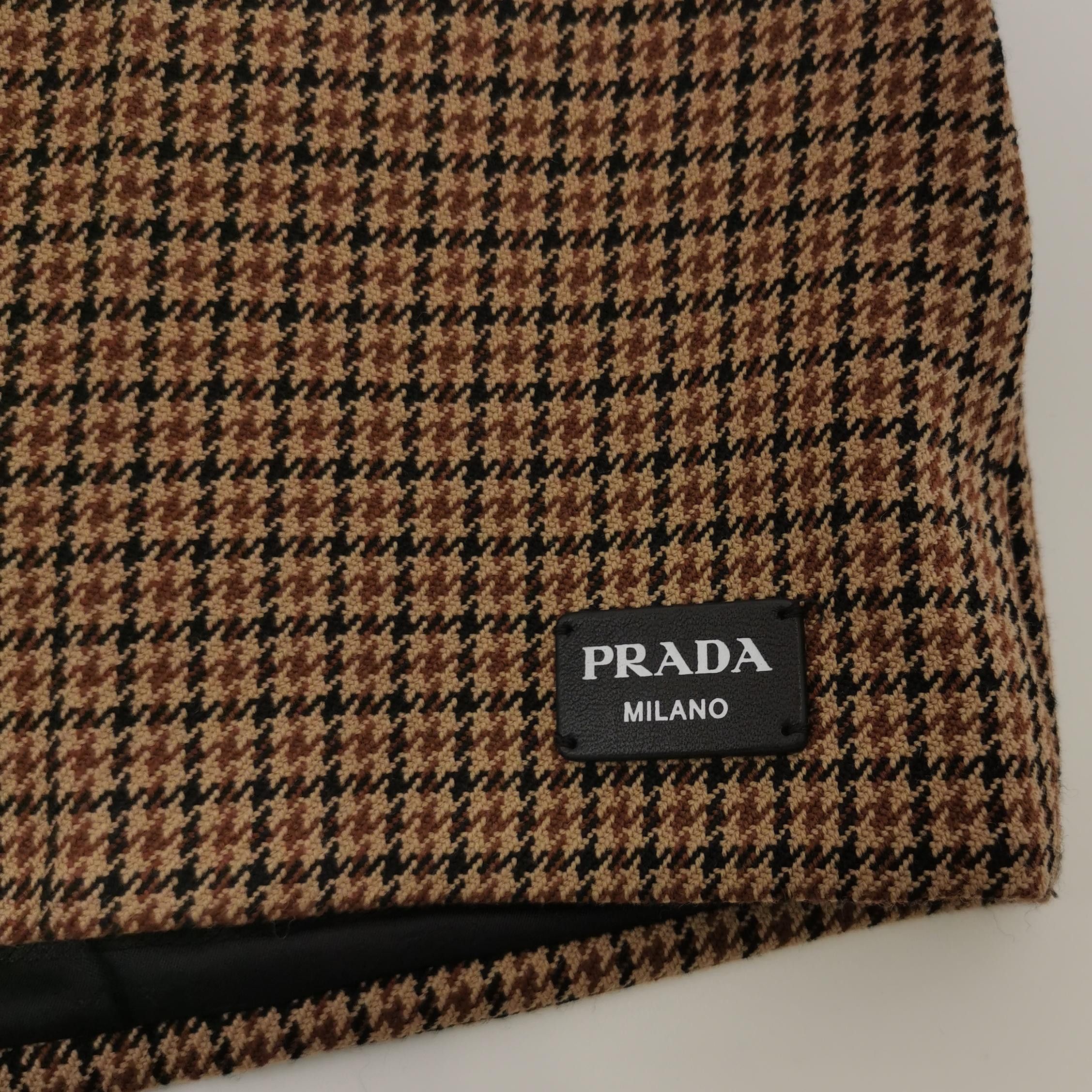 Prada Prada Houndstooth Wool Shorts Size 40 Size 27" / US 4 / IT 40 - 3 Thumbnail