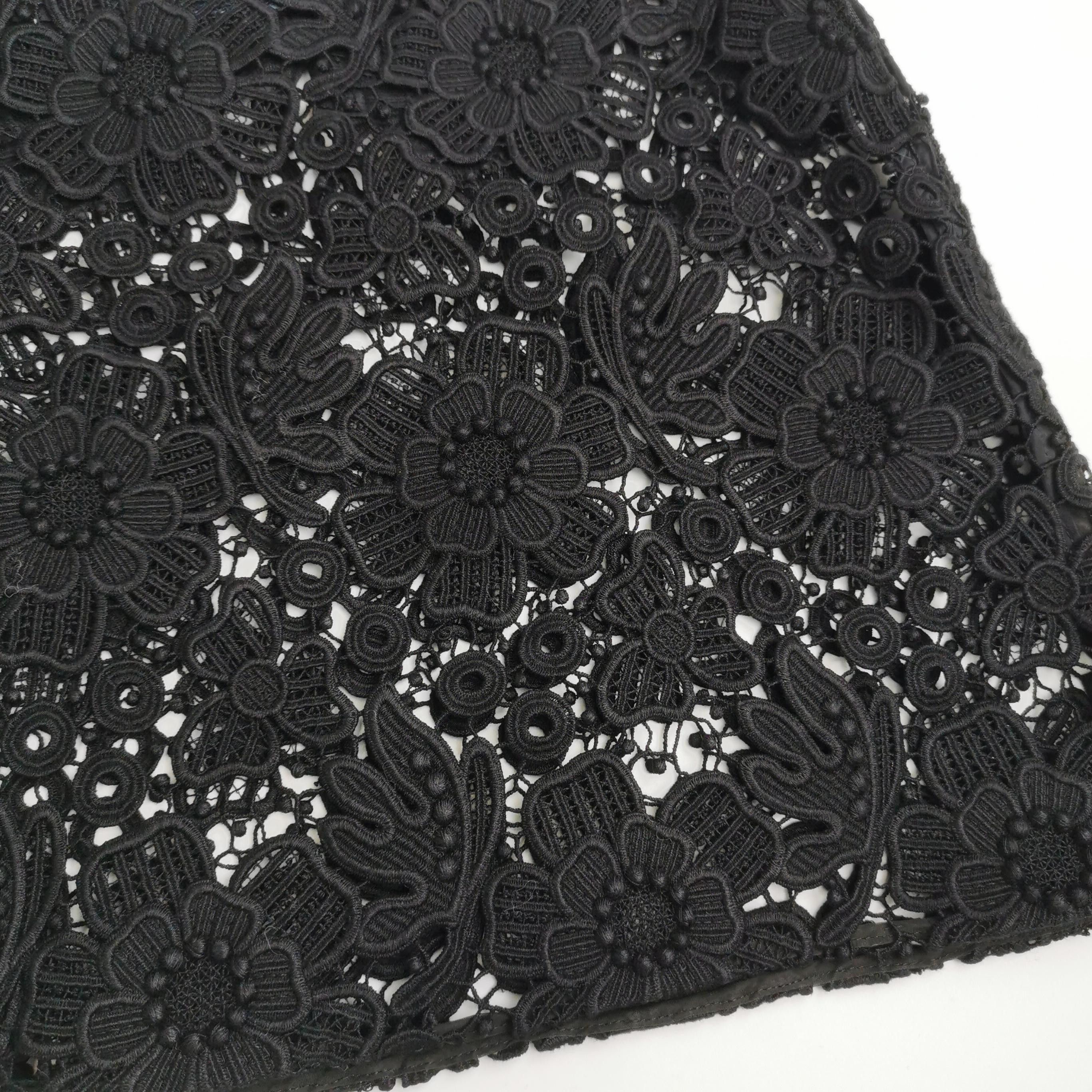 Prada Prada Floral Lace Mini Skirt Size 36 Size 25" / US 0 / IT 36 - 3 Thumbnail