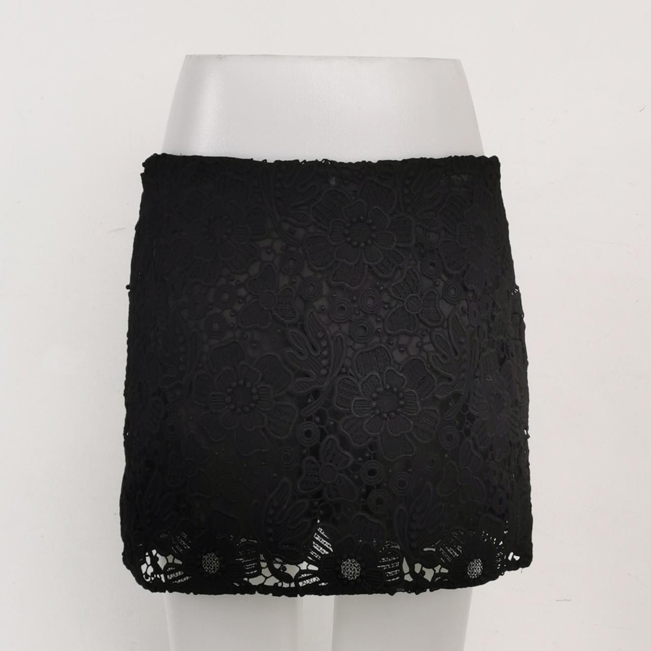 Prada Prada Floral Lace Mini Skirt Size 36 Size 25" / US 0 / IT 36 - 2 Thumbnail