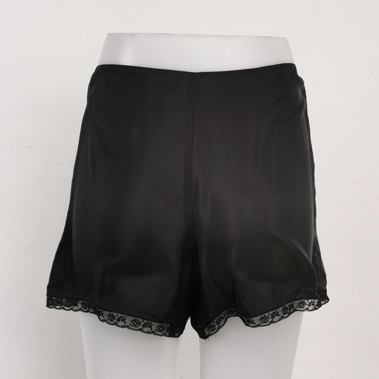 Prada Prada Floral Lace Mini Skirt Size 36 Size 25" / US 0 / IT 36 - 5 Thumbnail