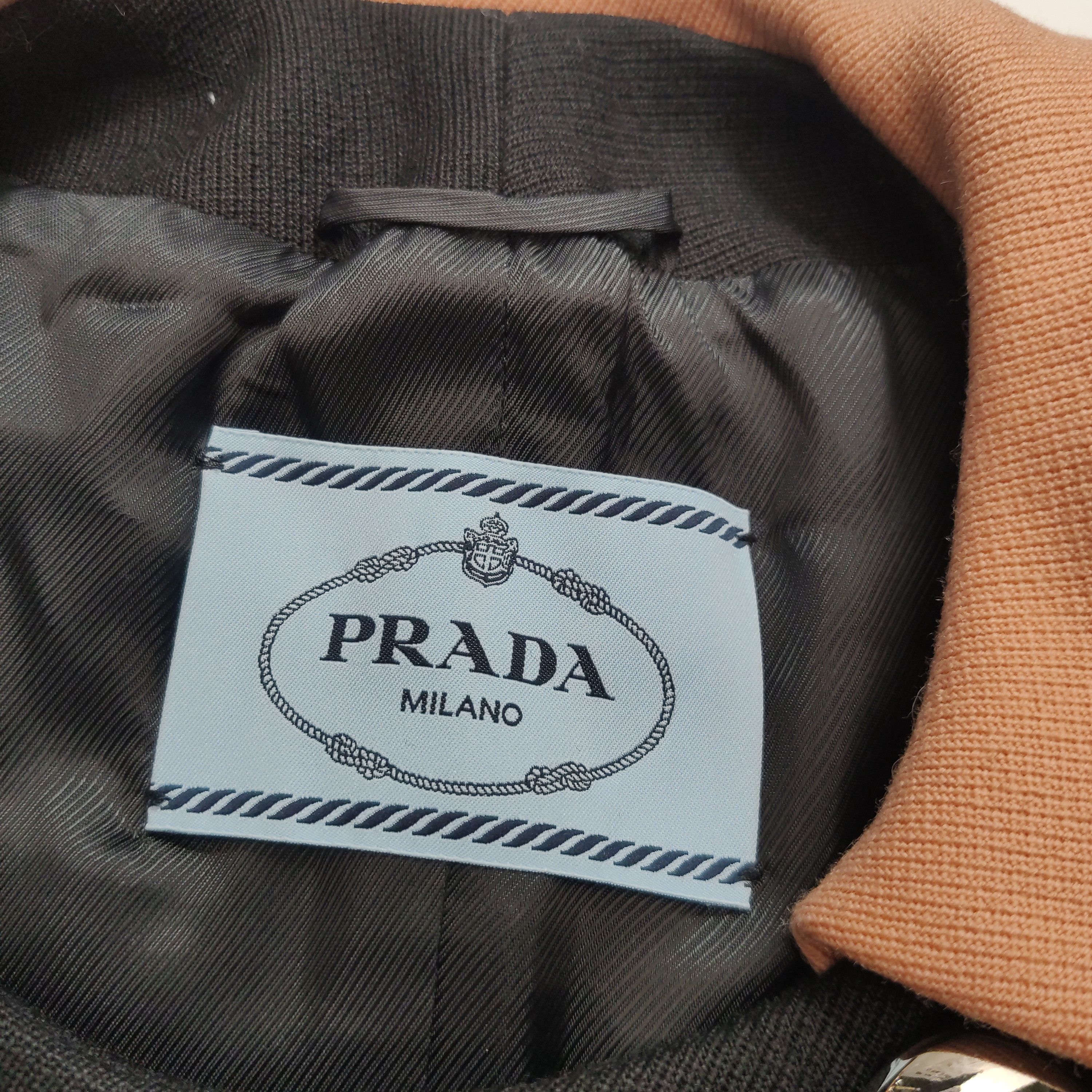 Prada Prada Contrast Collar Wool Coat Size 38 Size XS / US 0-2 / IT 36-38 - 4 Thumbnail