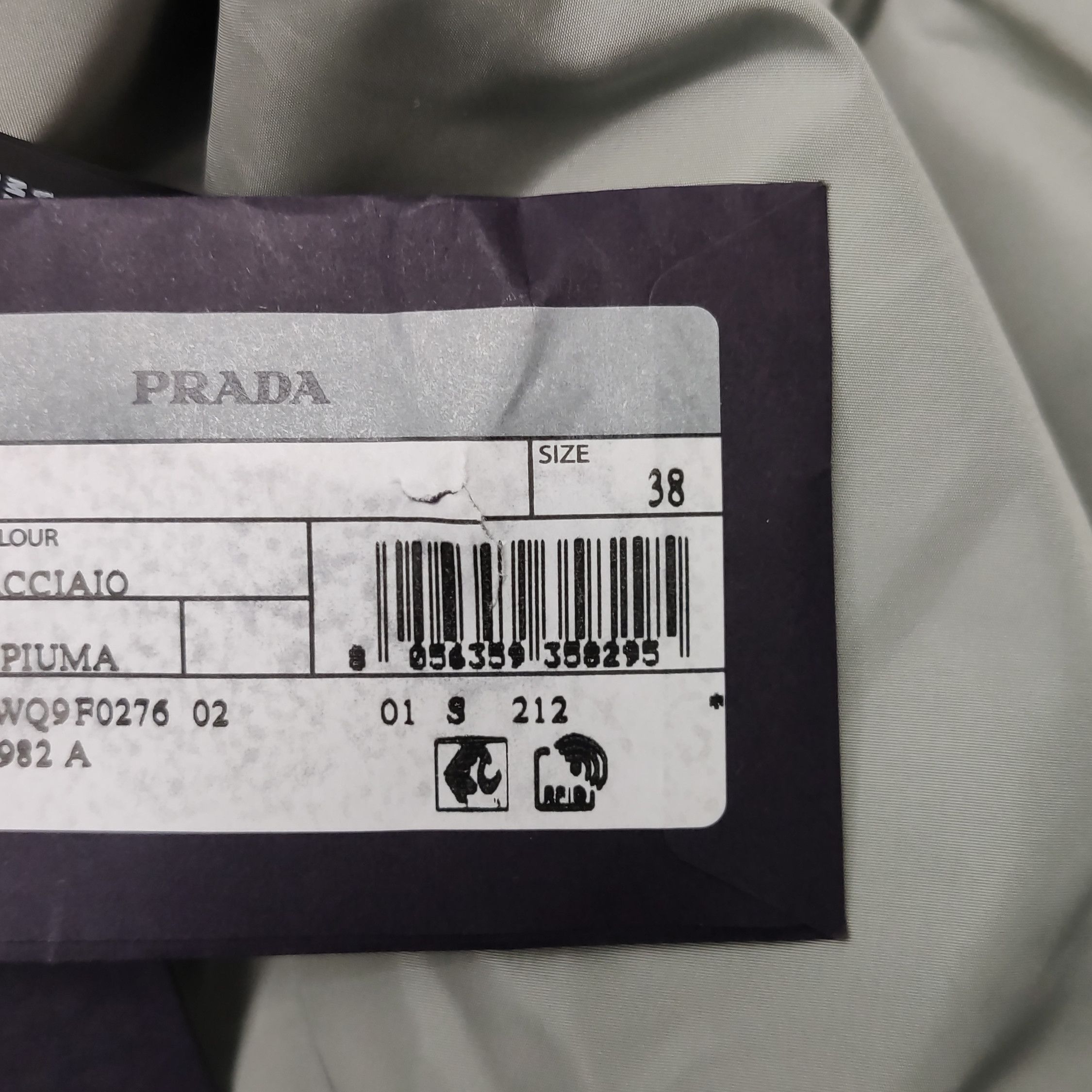 Prada Prada Re-Nylon Hooded Cape Size 38 Size XS / US 0-2 / IT 36-38 - 9 Thumbnail
