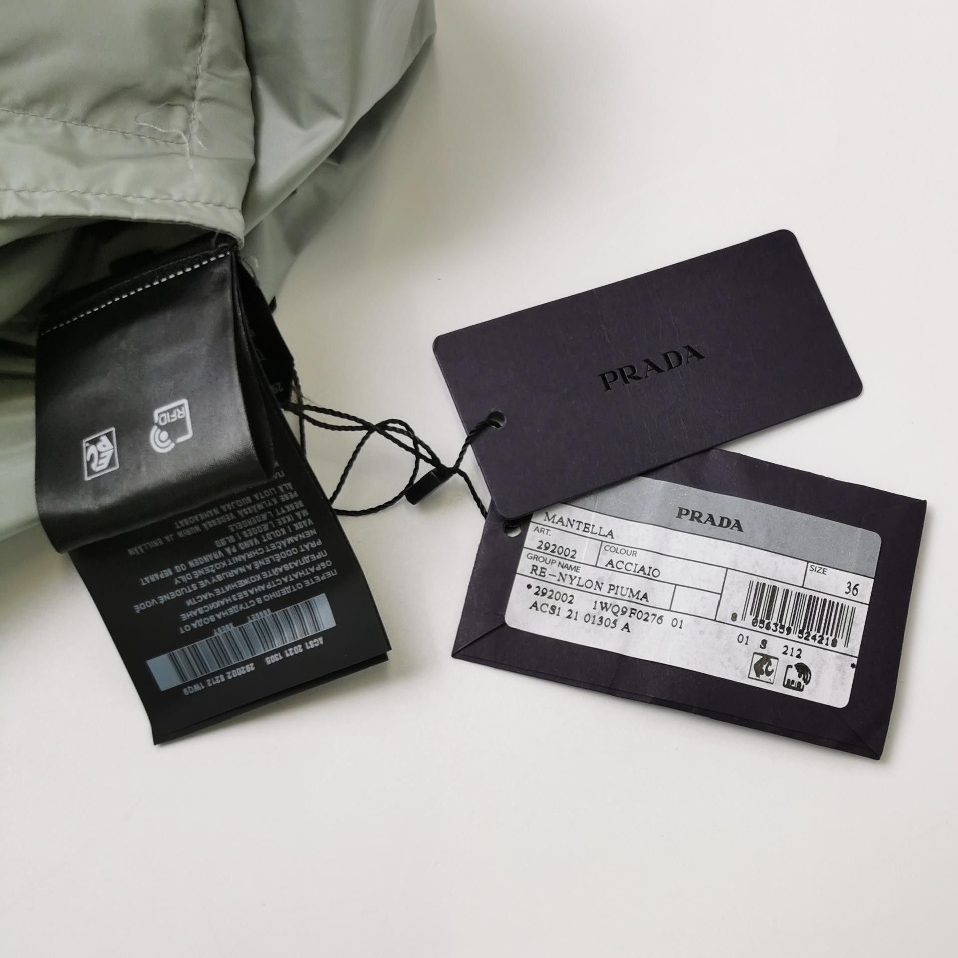 Prada Prada Re-Nylon Hooded Cape Size 36 Size XS / US 0-2 / IT 36-38 - 4 Thumbnail