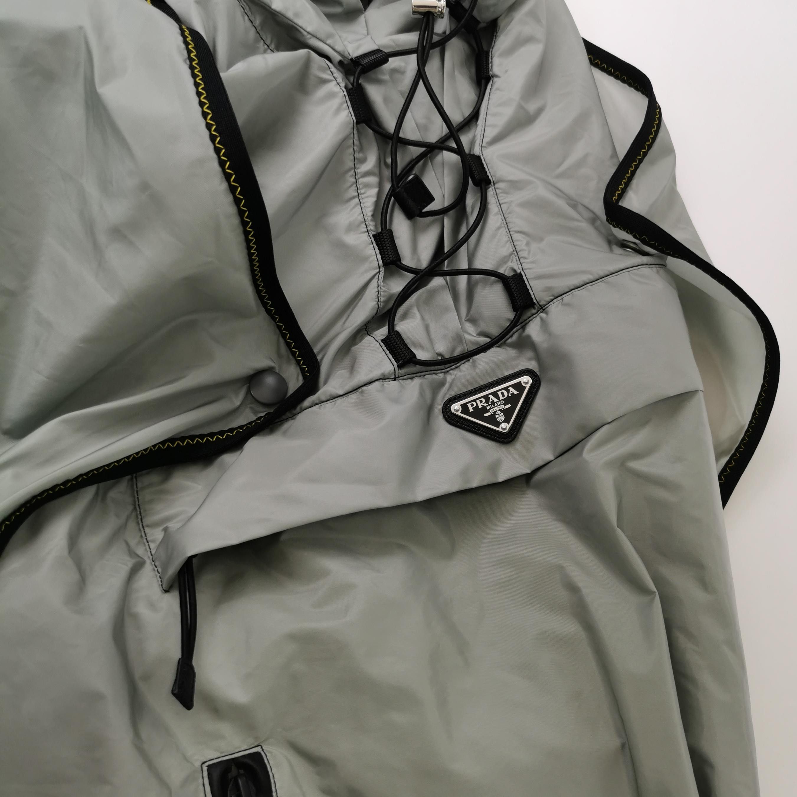 Prada Prada Re-Nylon Hooded Cape Size 36 Size XS / US 0-2 / IT 36-38 - 3 Thumbnail