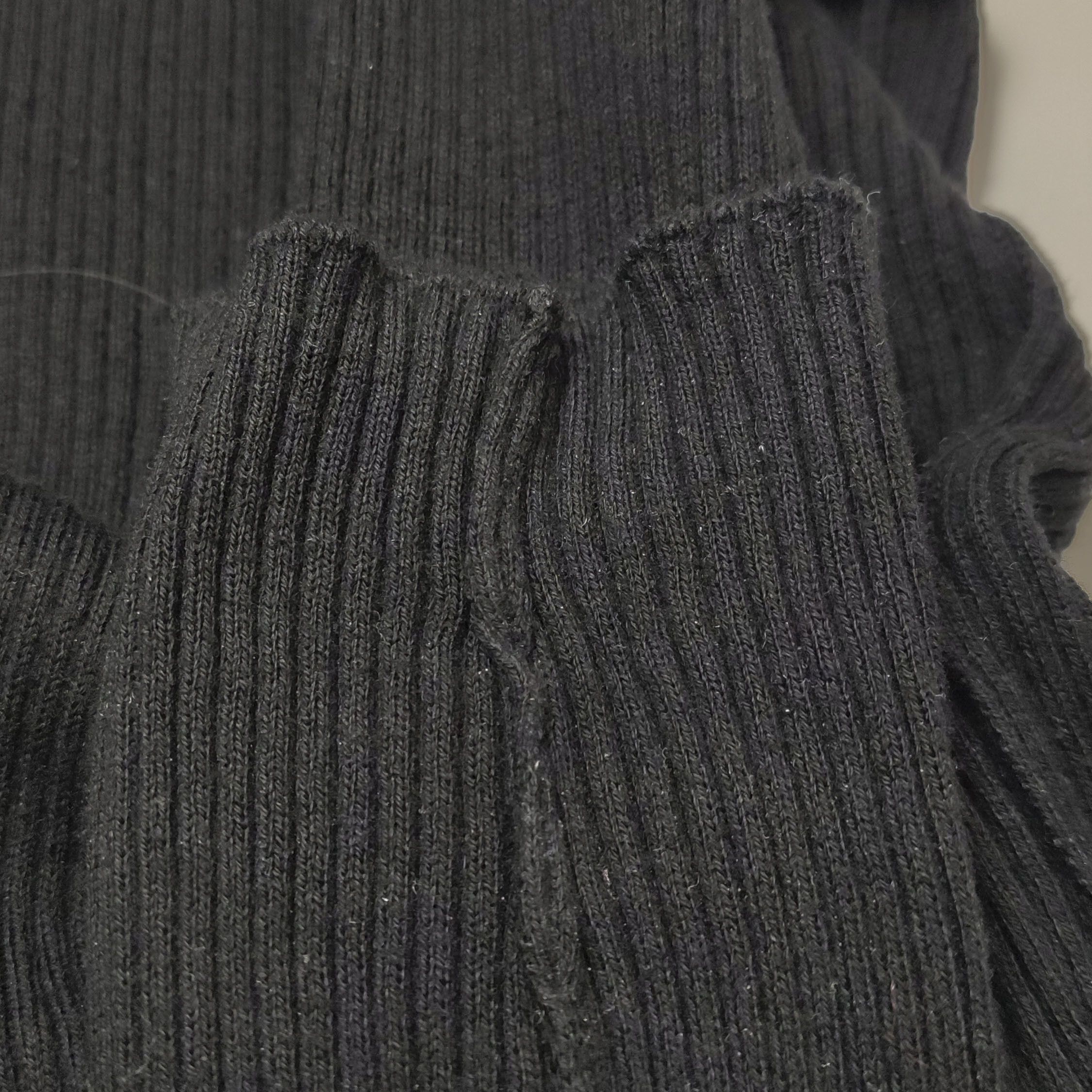 Prada Prada Ribbed Knit Sweater Size IT 40 Size S / US 4 / IT 40 - 14 Thumbnail