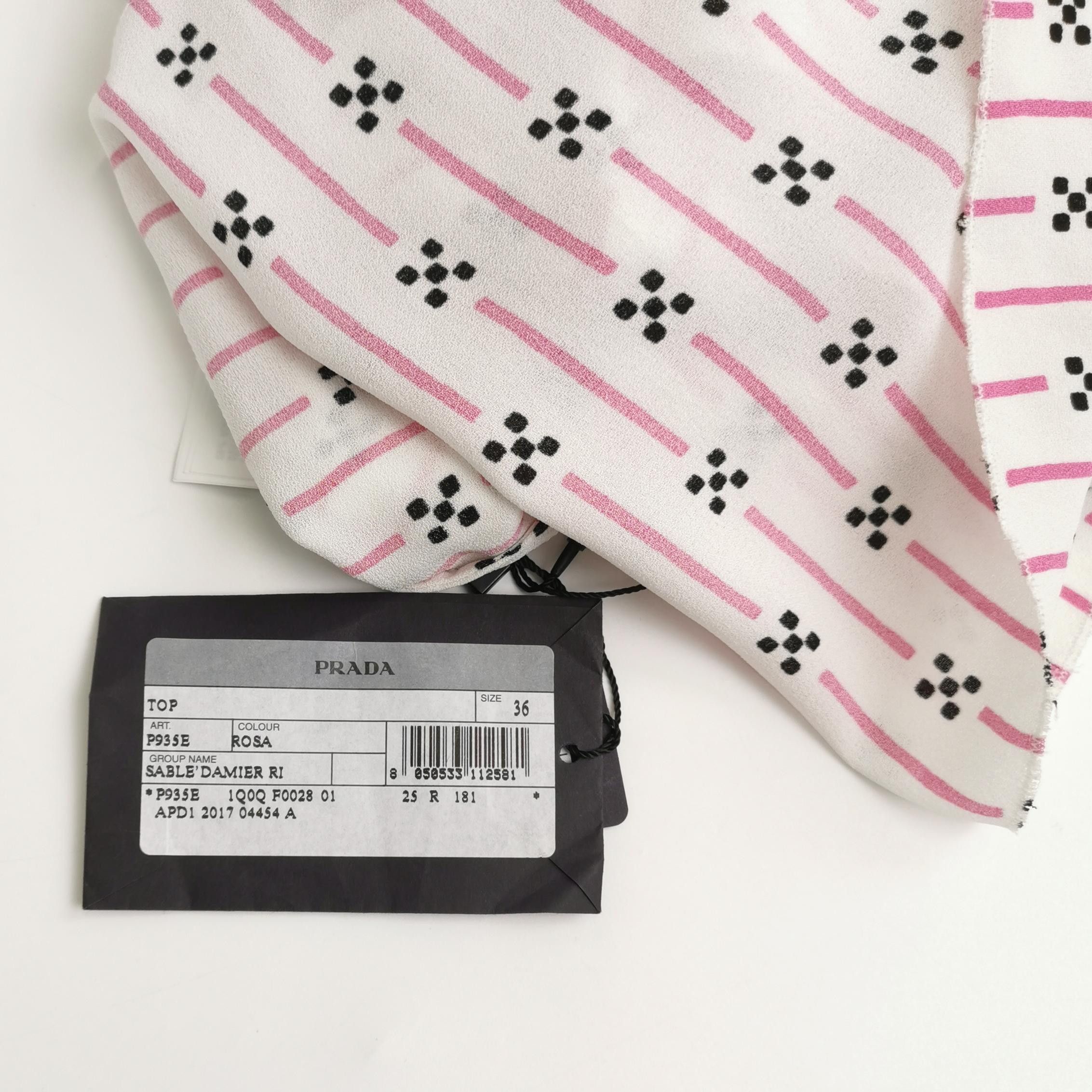 Prada Prada Geometric Print Short Sleeve Blouse Size 36 Size XS / US 0-2 / IT 36-38 - 5 Thumbnail