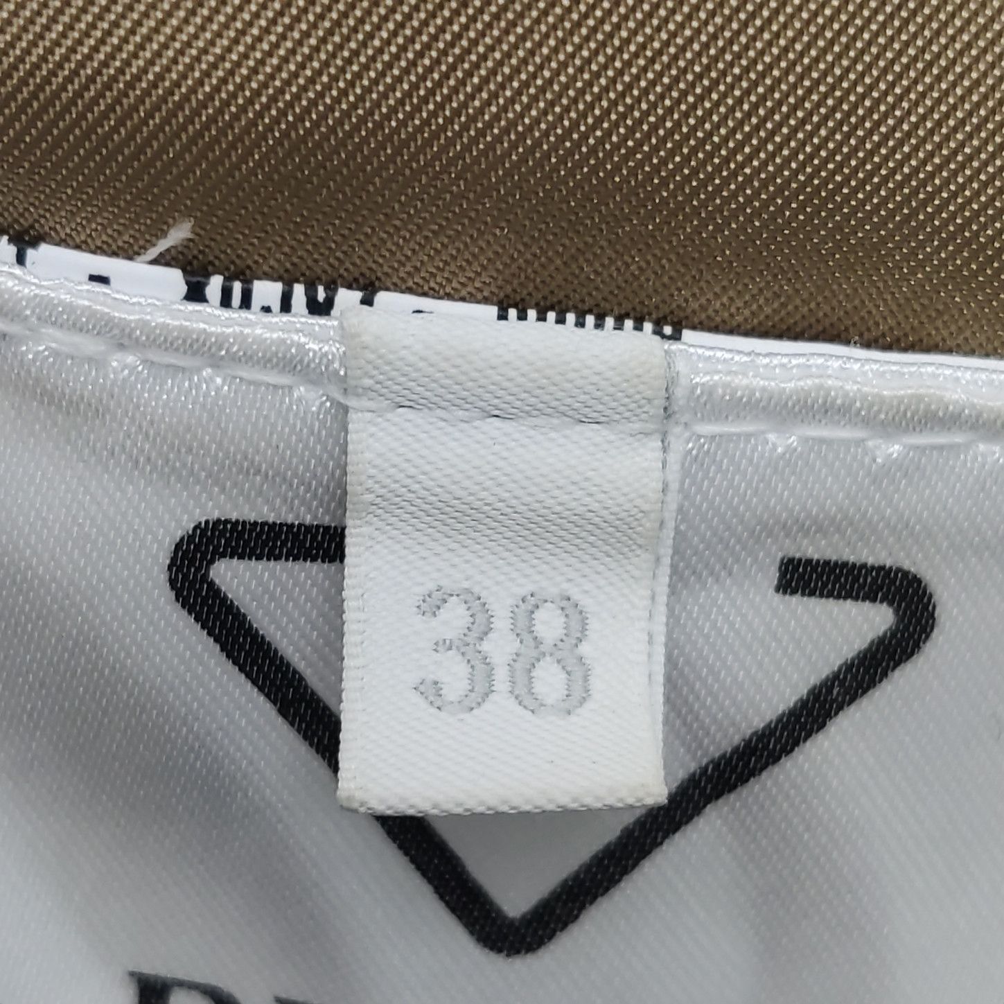 Prada Prada Re-Nylon Logo Shorts Size 38 Size 26" / US 2 / IT 38 - 6 Thumbnail