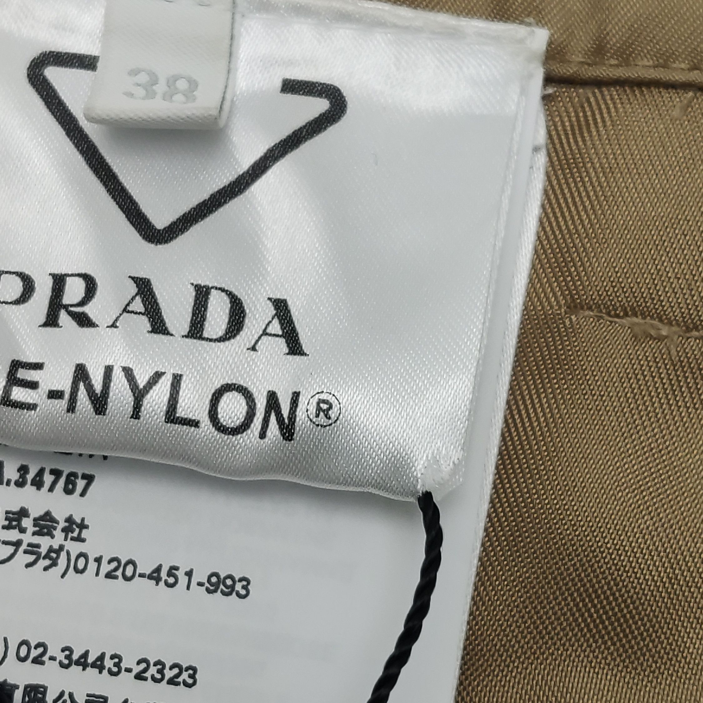 Prada Prada Re-Nylon Logo Shorts Size 38 Size 26" / US 2 / IT 38 - 9 Thumbnail