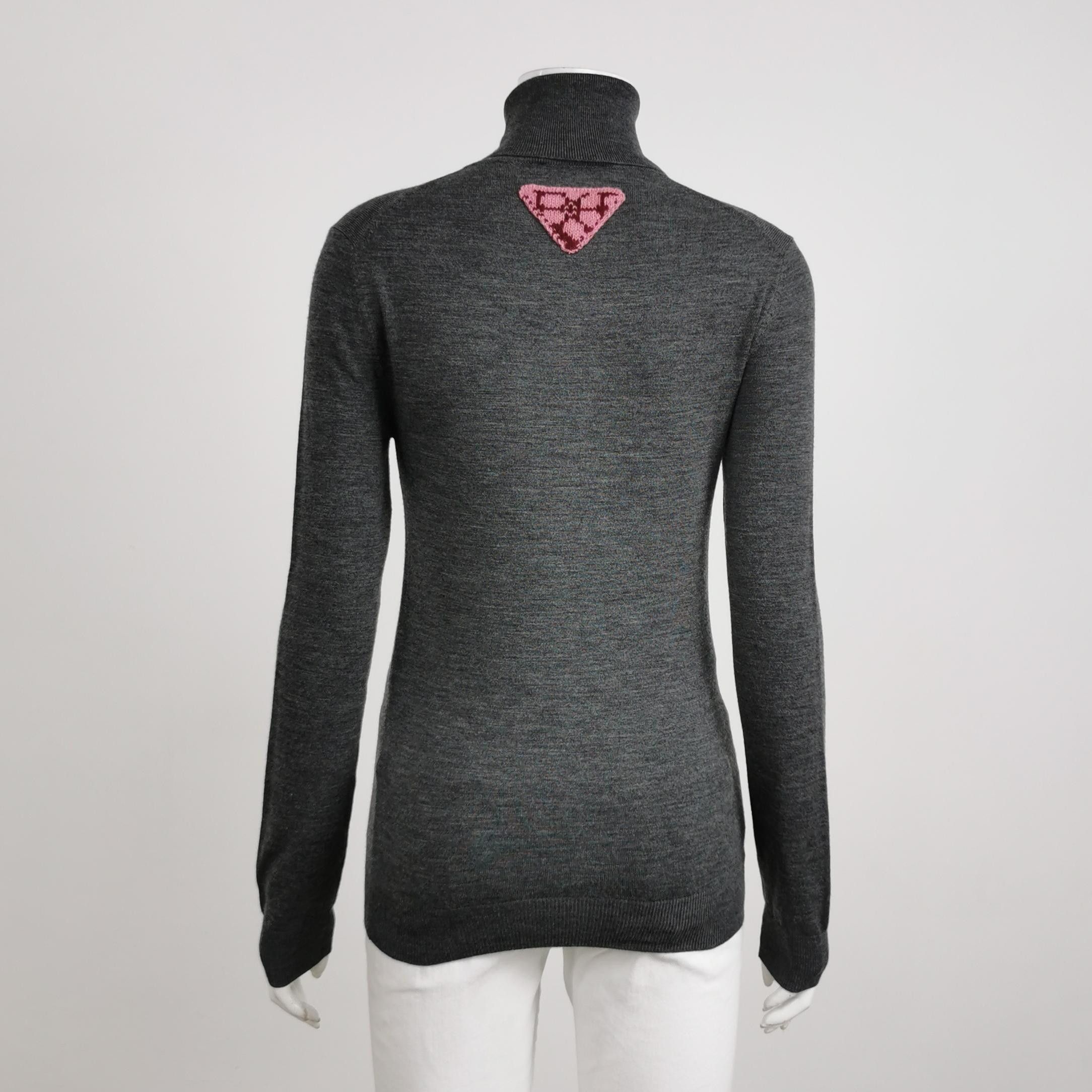 Prada Prada Grey Triangle Patch Wool Sweater Size 36 Size XS / US 0-2 / IT 36-38 - 2 Thumbnail