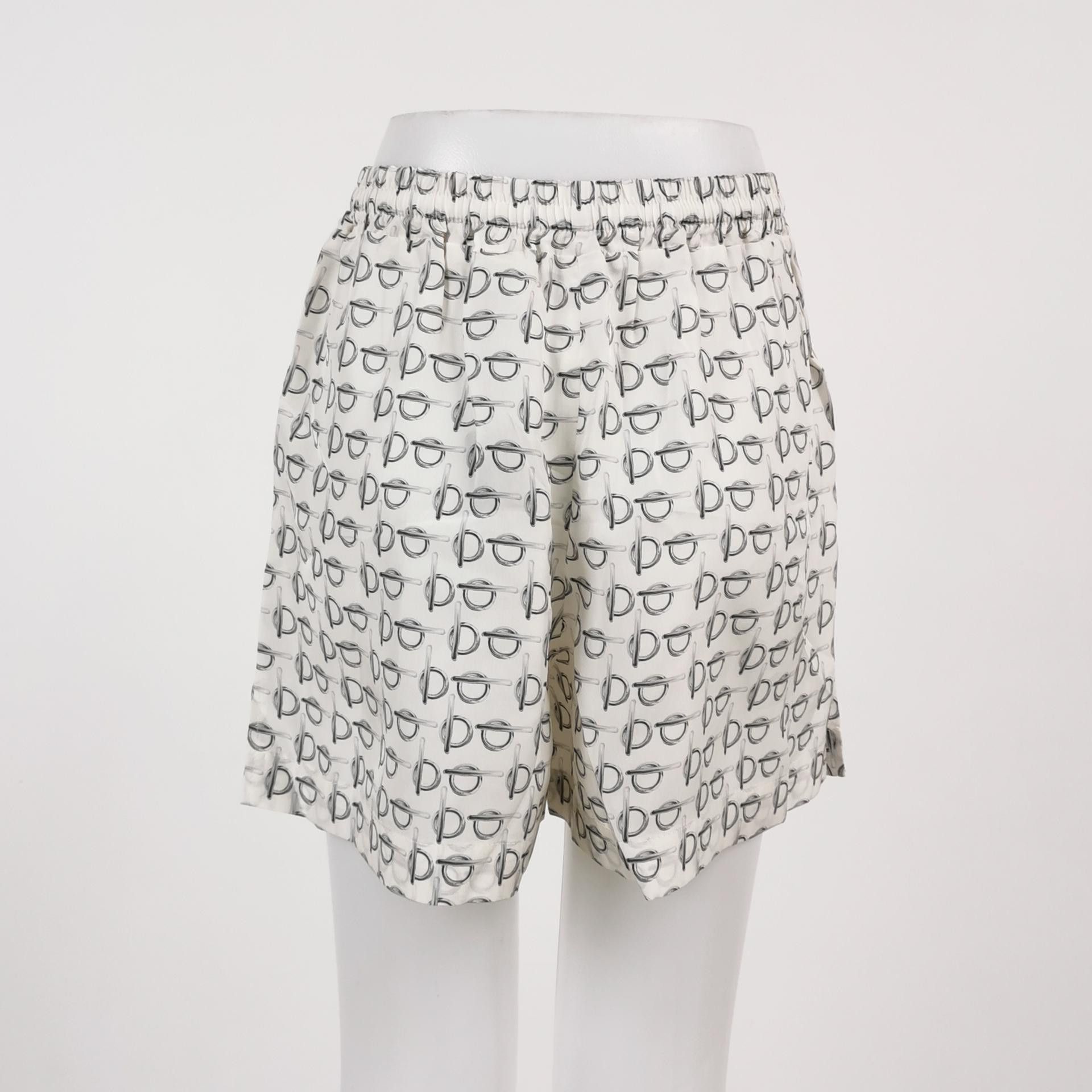 Burberry Burberry Graphic Print Silk Shorts Size US 2 Size 26" / US 2 / IT 38 - 2 Thumbnail