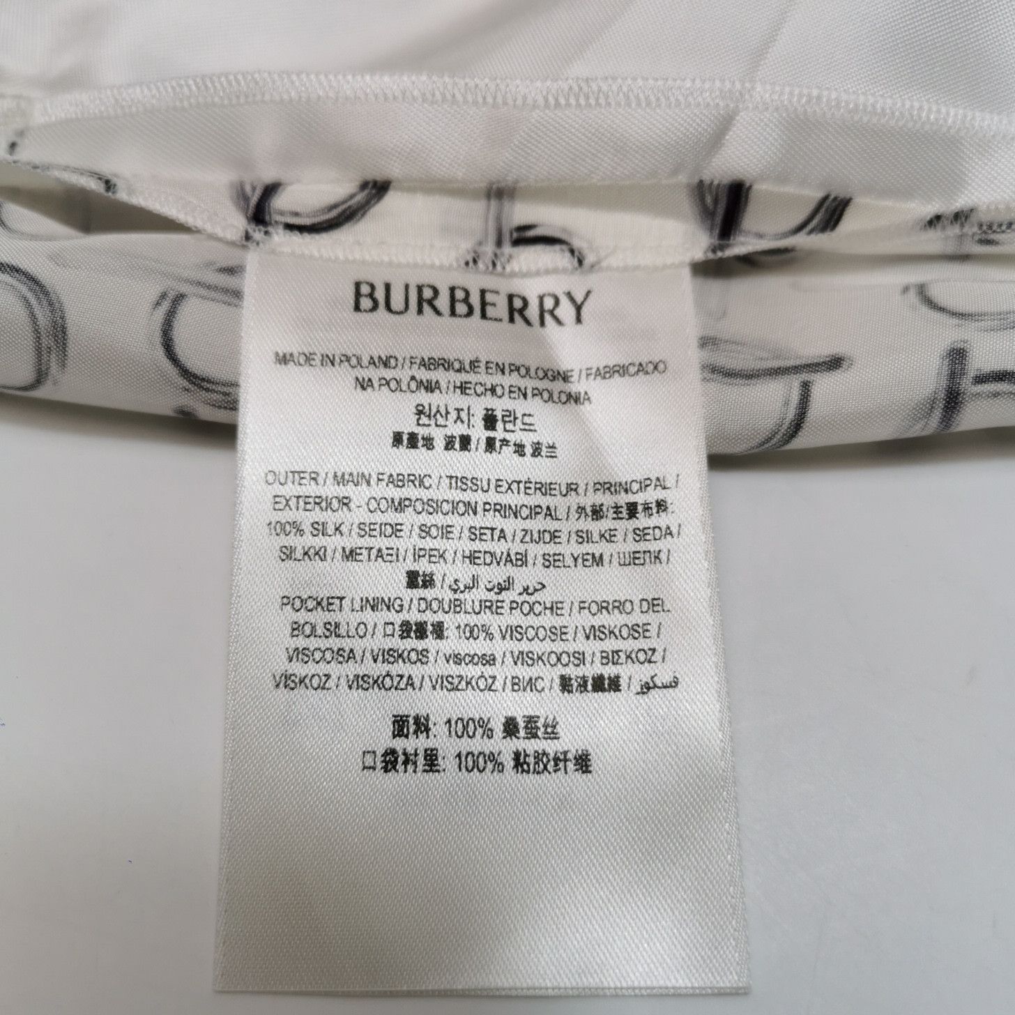 Burberry Burberry Graphic Print Silk Shorts Size US 2 Size 26" / US 2 / IT 38 - 8 Thumbnail