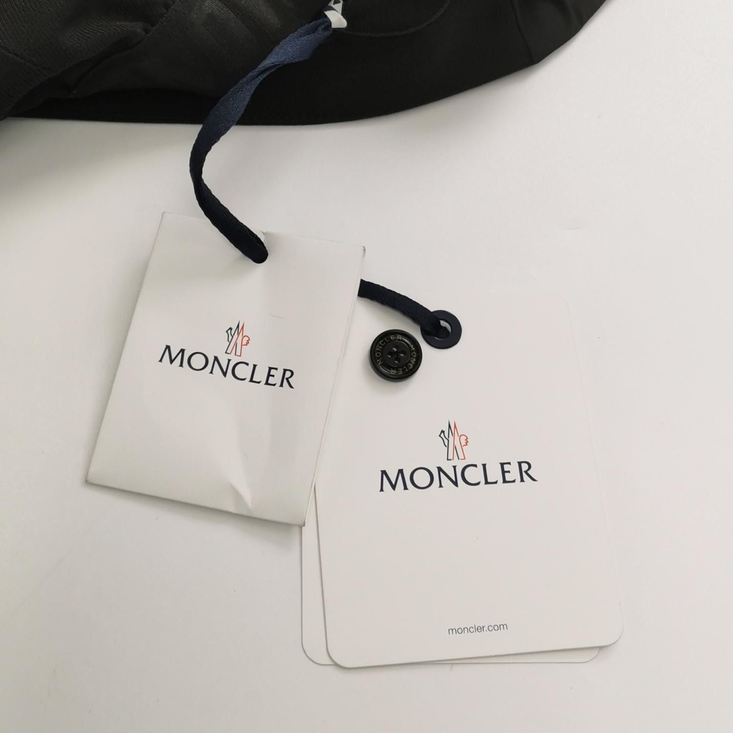 Moncler Moncler Logo Waistband Pants Size 40 Size 27" / US 4 / IT 40 - 4 Thumbnail