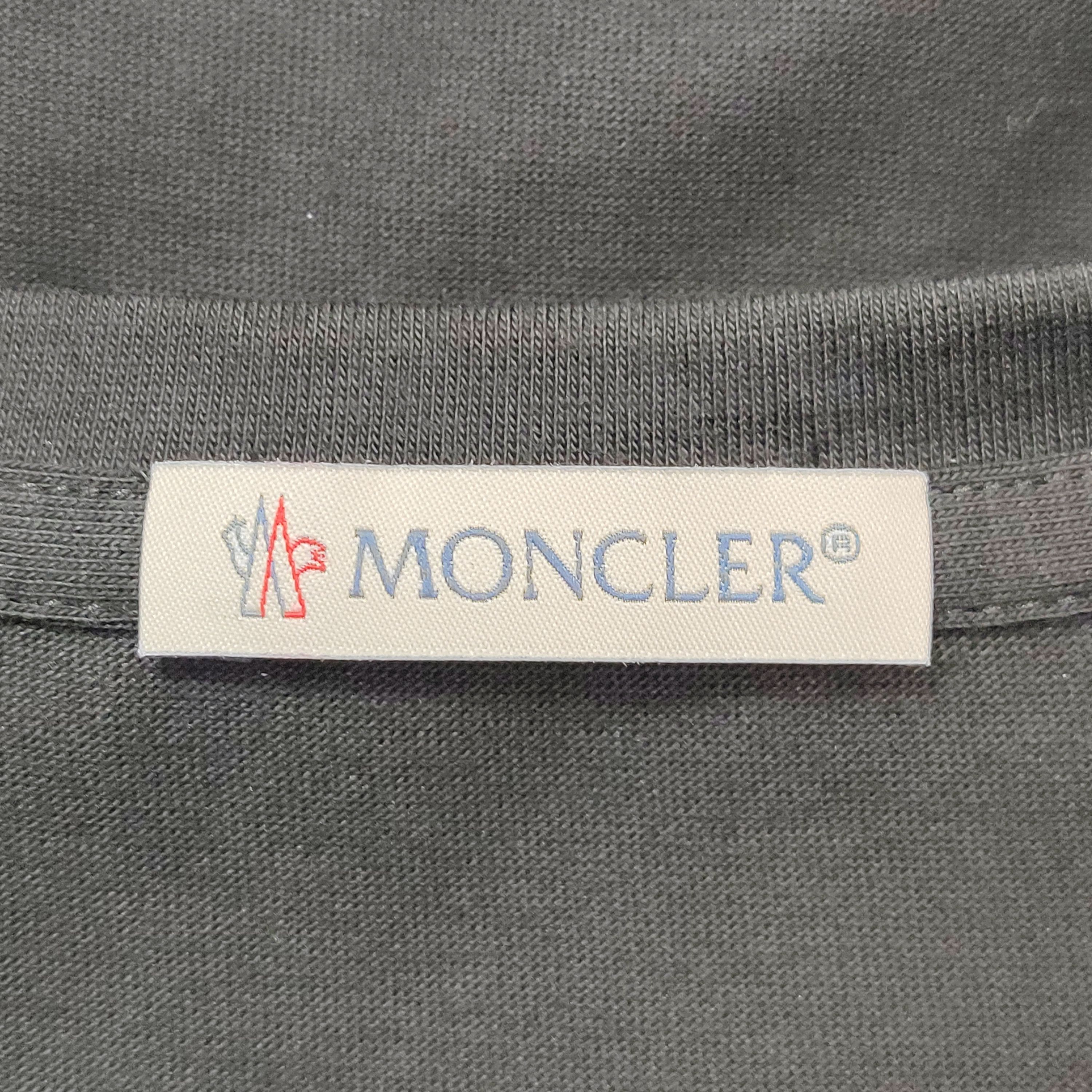 Moncler Moncler Logo Patch Short Sleeve T-Shirt Size S Size US S / EU 44-46 / 1 - 6 Thumbnail