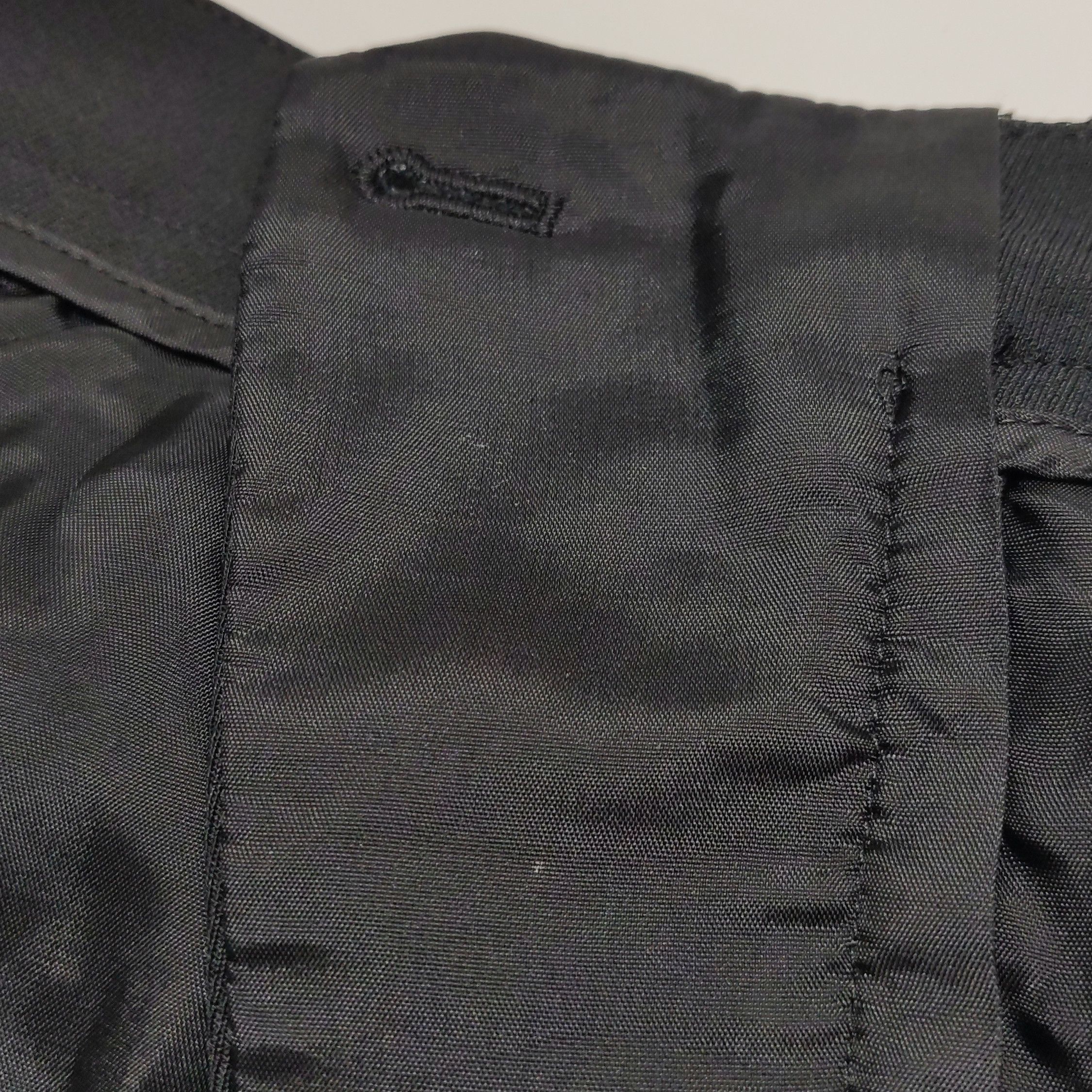 Moncler Moncler Logo Waistband Trousers Size 40 Size 27" / US 4 / IT 40 - 10 Thumbnail