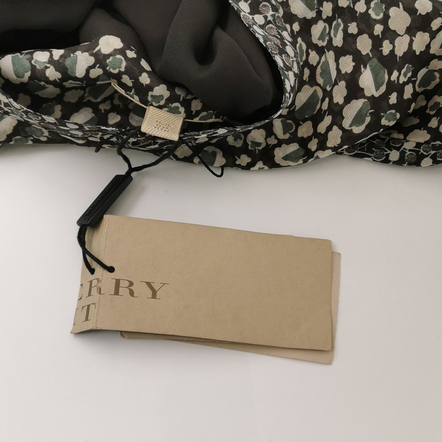 Burberry Burberry Brit Silk Print Midi Dress Size US 2 Size XS / US 0-2 / IT 36-38 - 4 Thumbnail