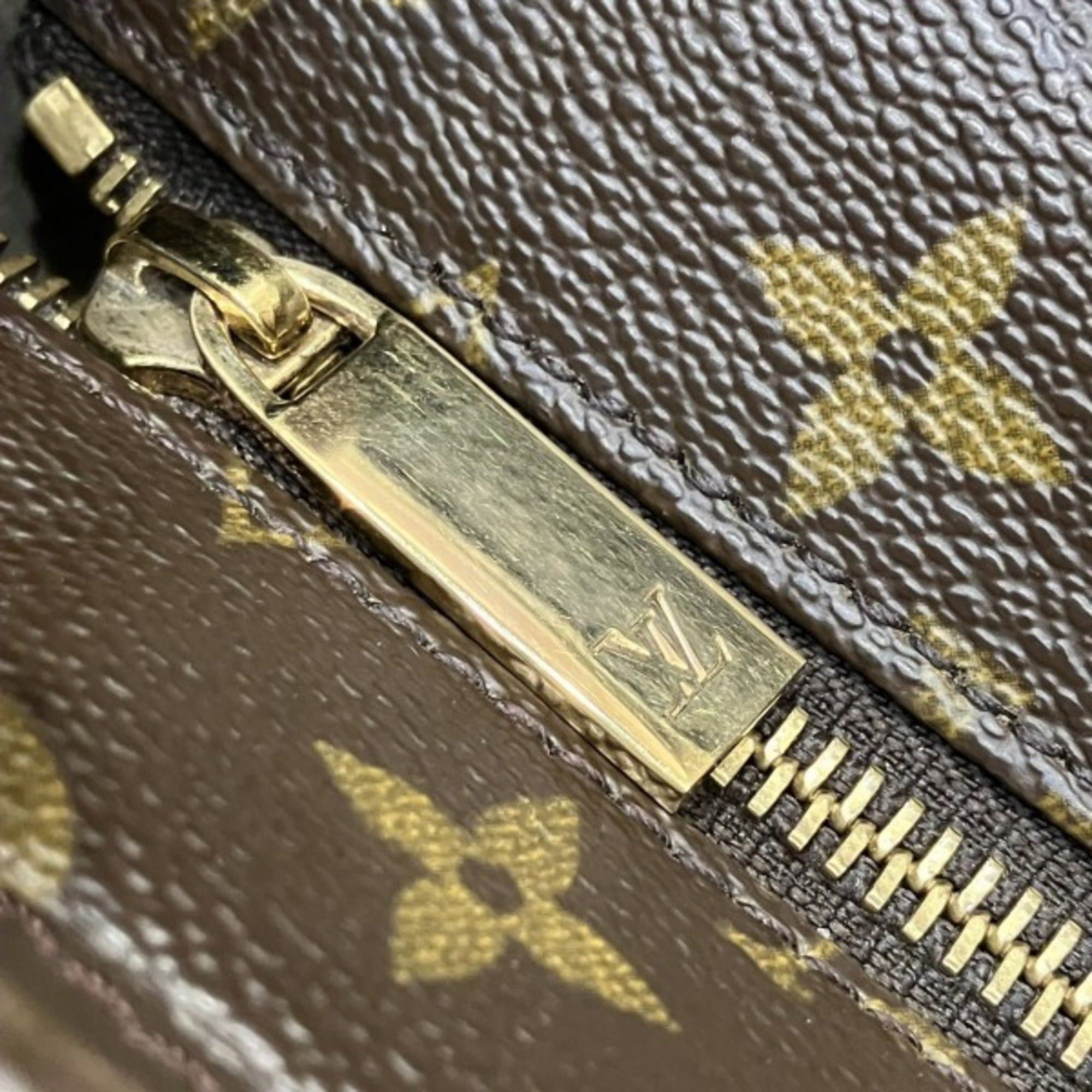 Louis Vuitton Louis Vuitton Monogram Luco M51155 Handbag Tote Bag for Women Size ONE SIZE - 8 Thumbnail