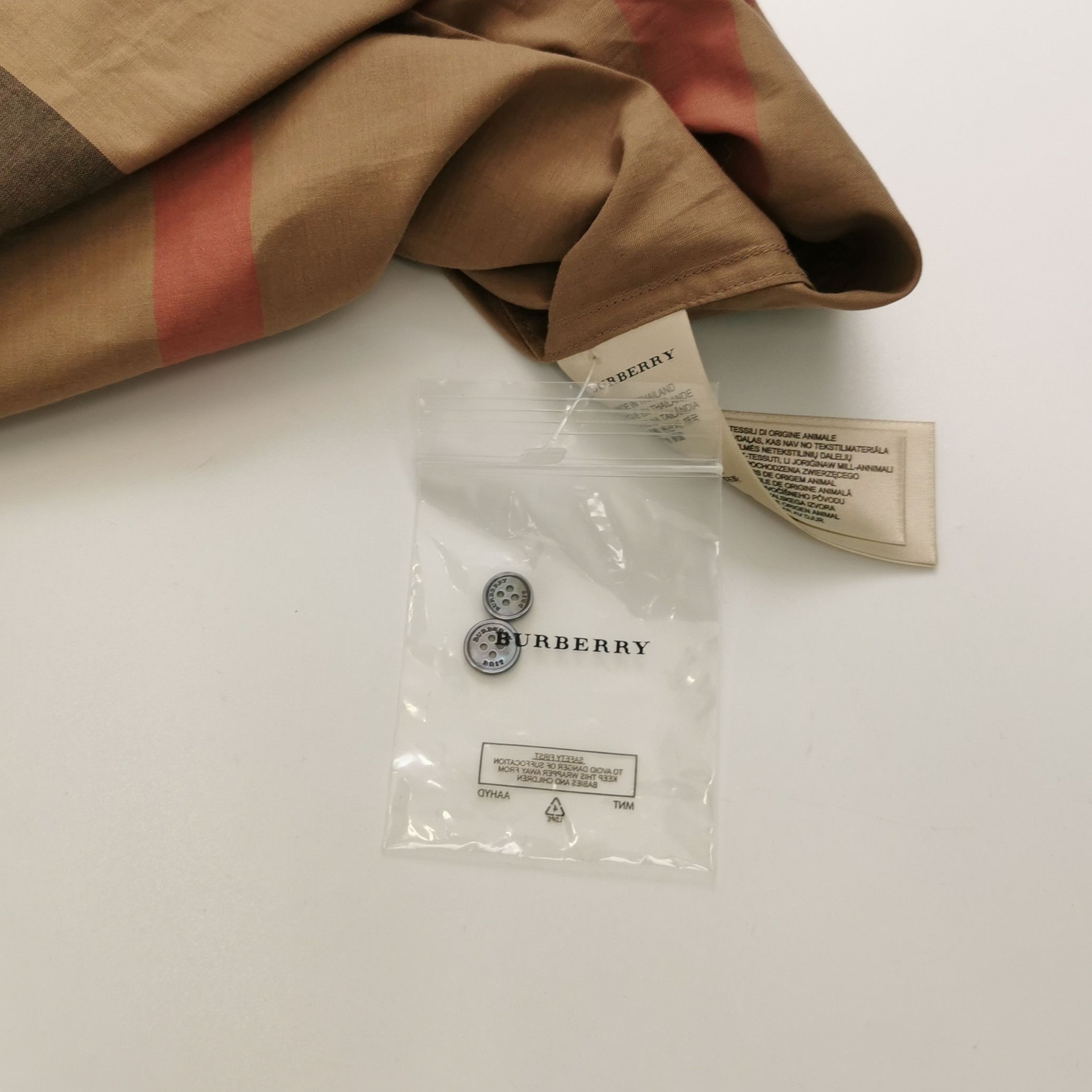 Burberry Burberry Brit Plaid Button Up Shirt Size M Size US M / EU 48-50 / 2 - 4 Thumbnail