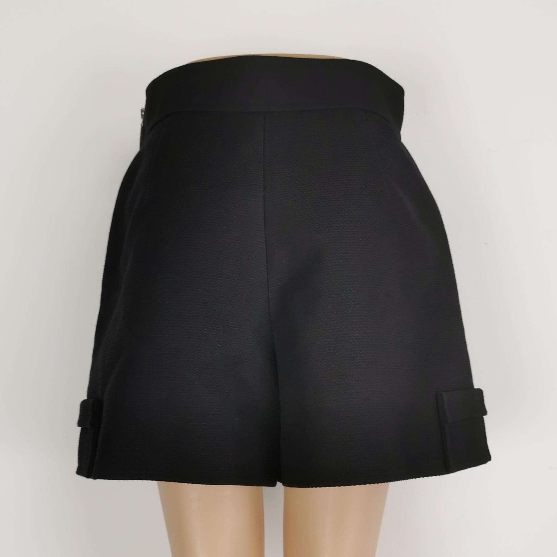 Louis Vuitton Louis Vuitton Silk Blend Zippered Shorts Size 38 Size 27" / US 4 / IT 40 - 3 Thumbnail