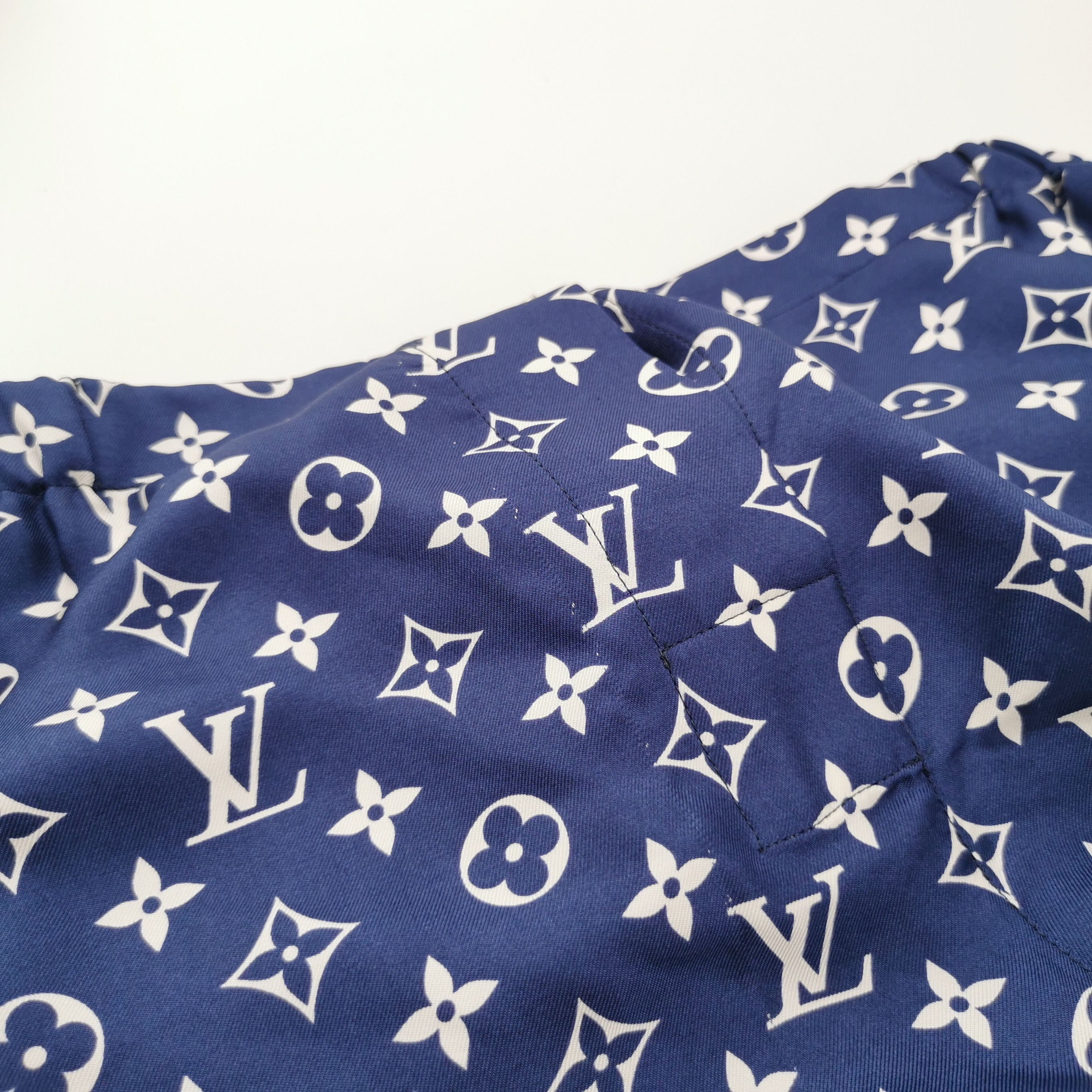 Louis Vuitton Louis Vuitton Monogram Silk Shorts Size 34 Size 24" / US 00 / IT 34 - 5 Thumbnail