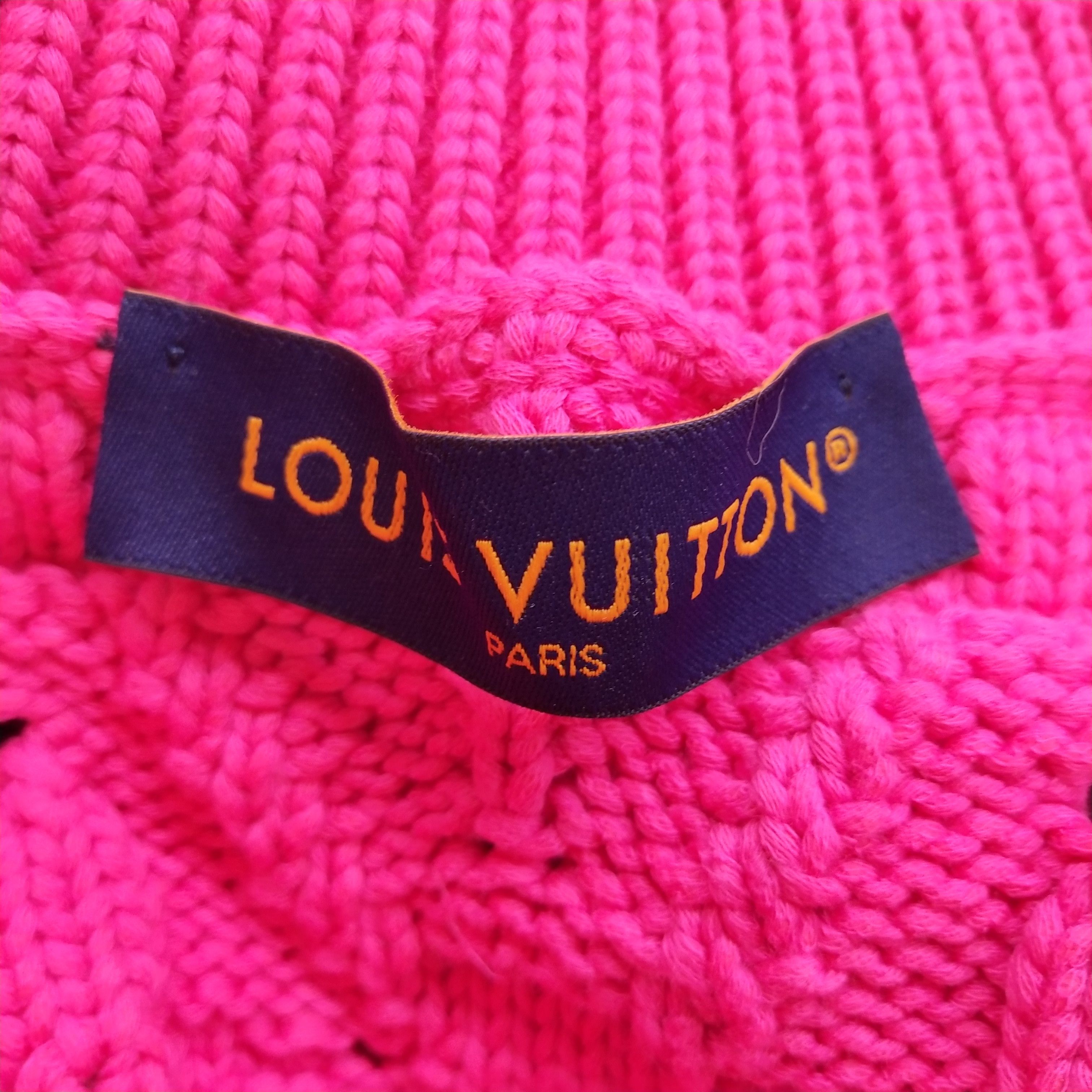 Louis Vuitton Louis Vuitton Pink Knit V-Neck Vest Size S Size S / US 4 / IT 40 - 6 Thumbnail