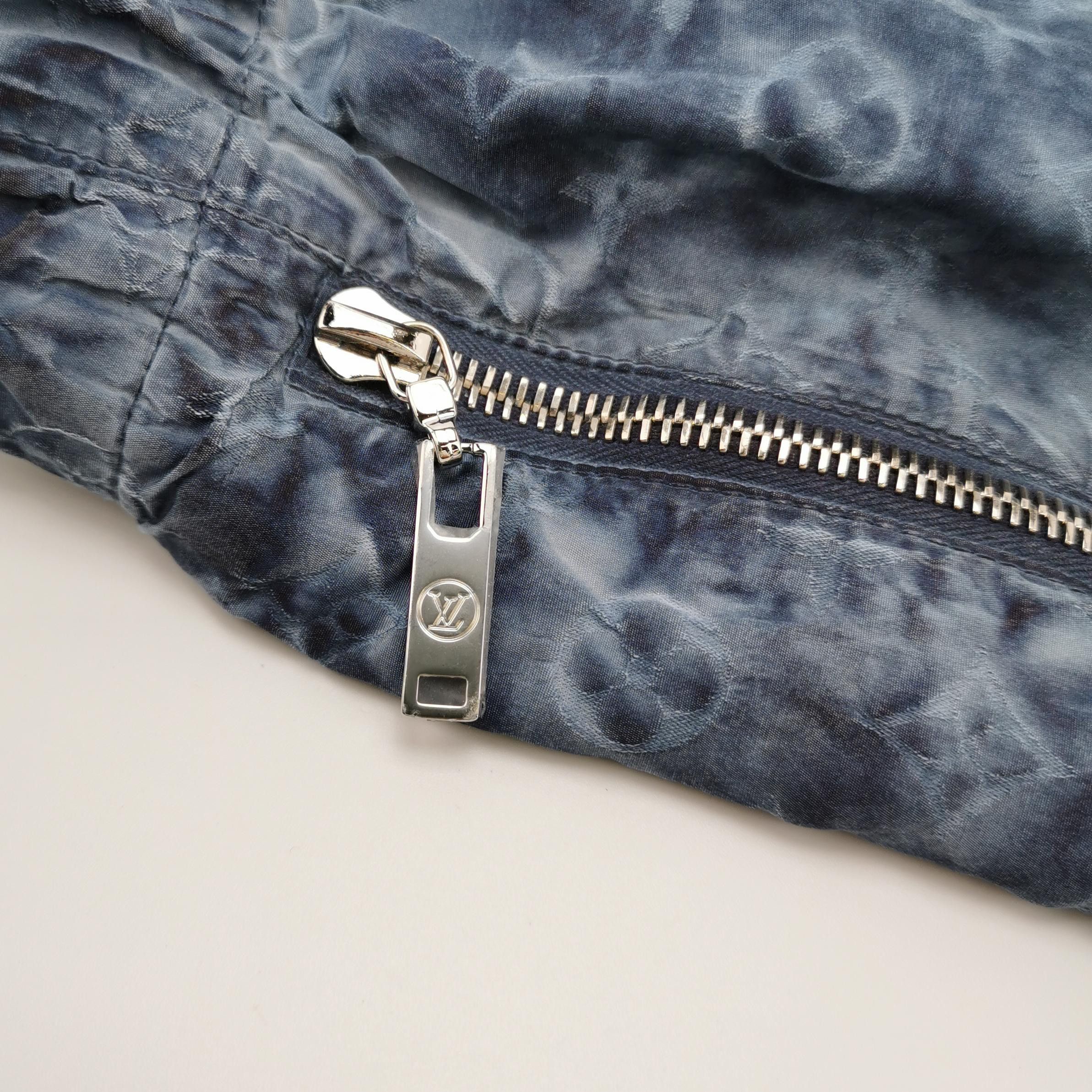 Louis Vuitton Louis Vuitton Monogram Silk Blend Shorts Size 34 Size 25" / US 0 / IT 36 - 4 Thumbnail