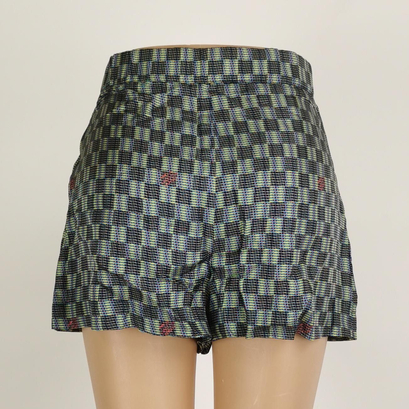 Louis Vuitton Louis Vuitton Checkered Silk Shorts FR 34 Size 25" / US 0 / IT 36 - 3 Thumbnail